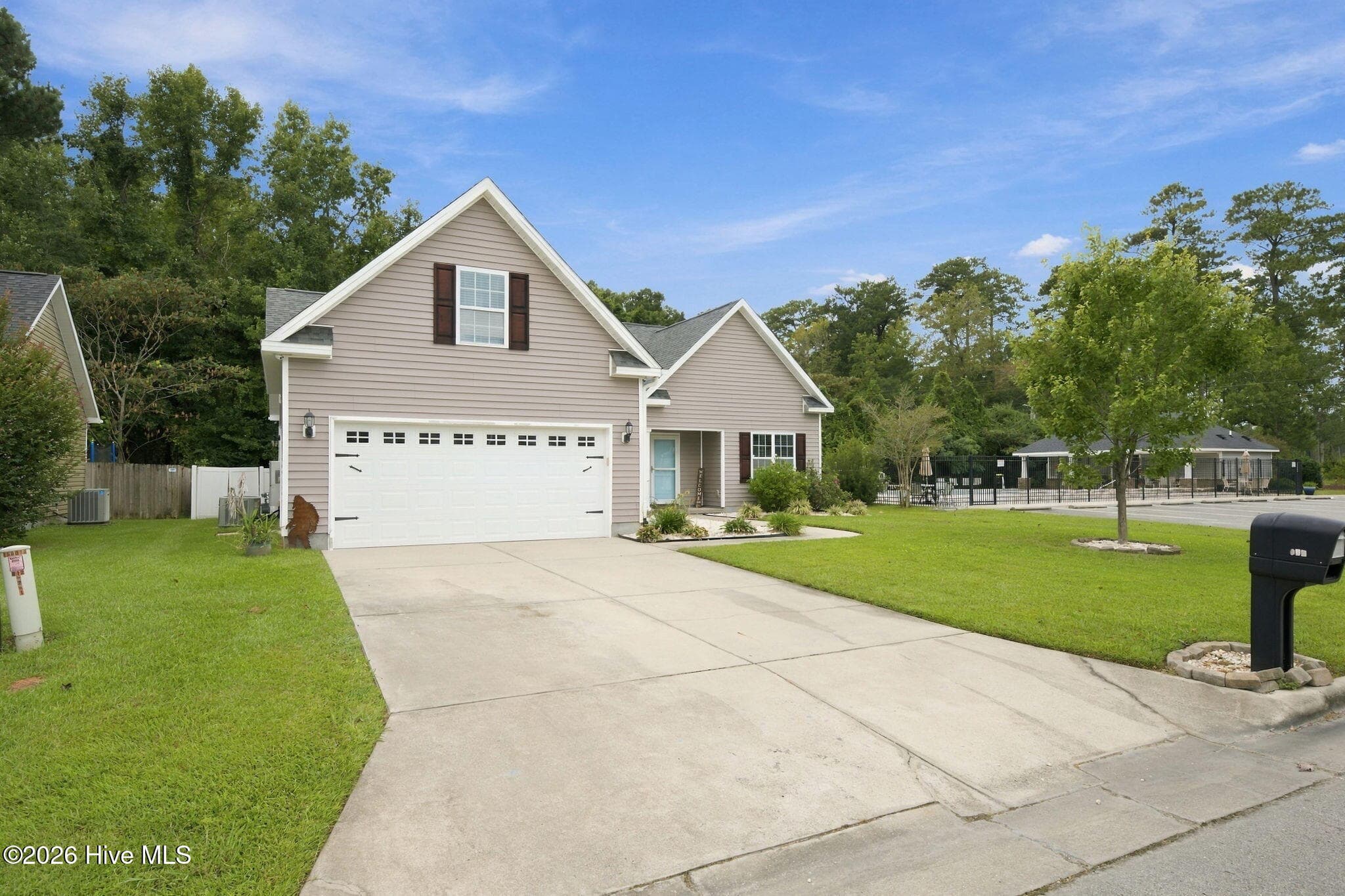 Single Family Residence at 104 Lynden Lane, New Bern, NC 28560, photo 5 of 51