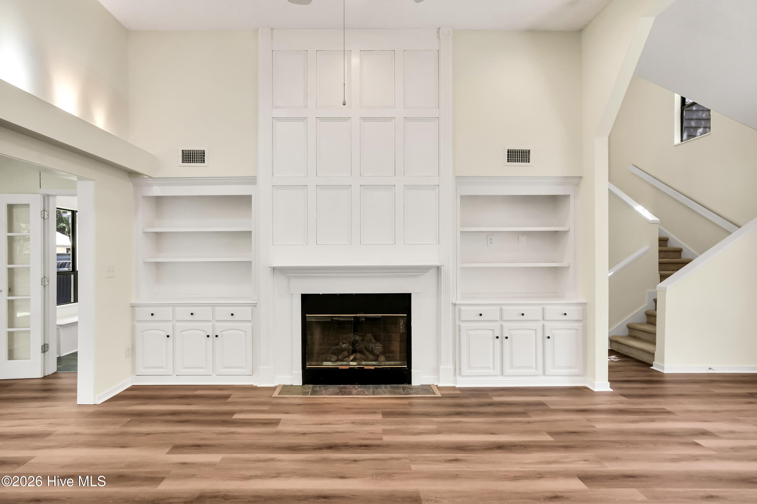 Townhouse at 1433 Villa Place E, Wilmington, NC 28409, photo 9 of 53