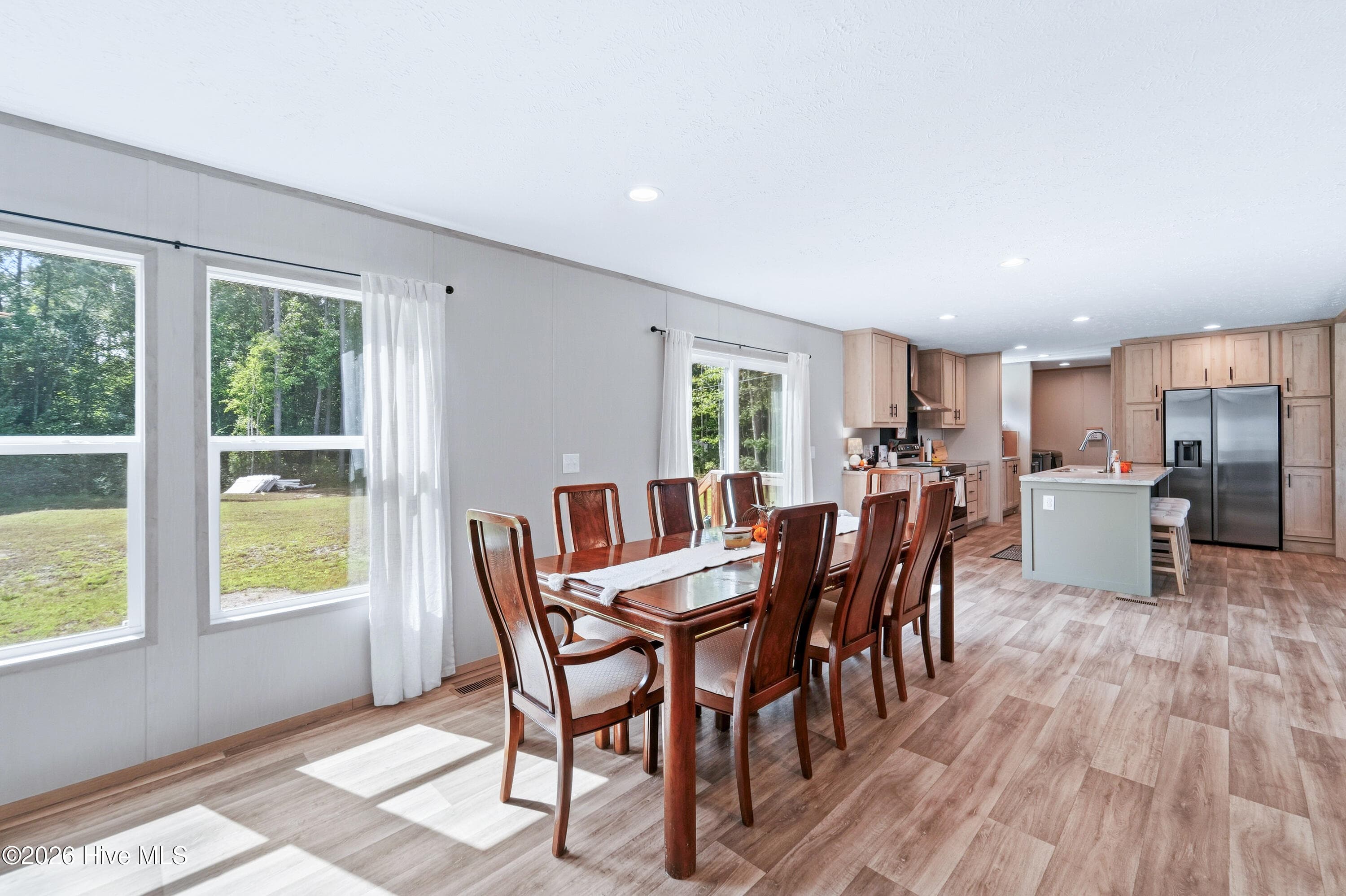 DINING - 856 Old 30 Road, Jacksonville, NC 28546