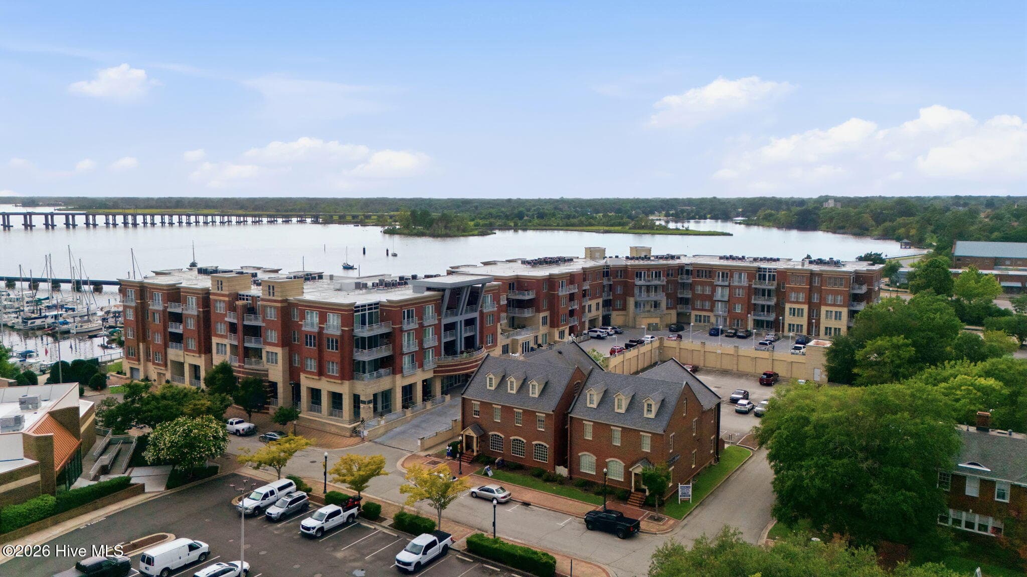 Condominium at 214 Sky Sail Boulevard, New Bern, NC 28560, photo 3 of 3