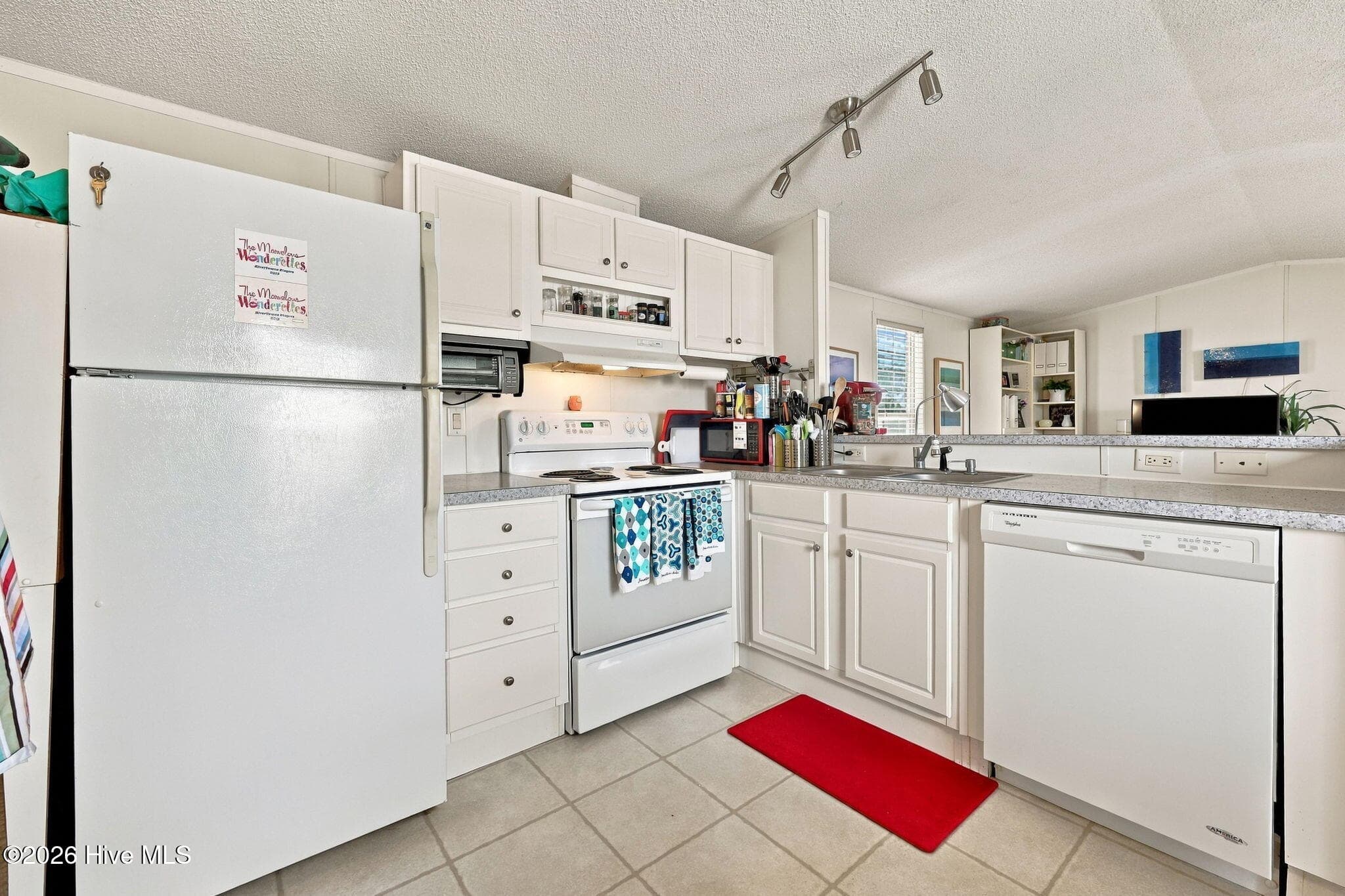 Manufactured Home at 1530 Salter Path Road 15, Indian Beach, NC 28512, photo 11 of 33
