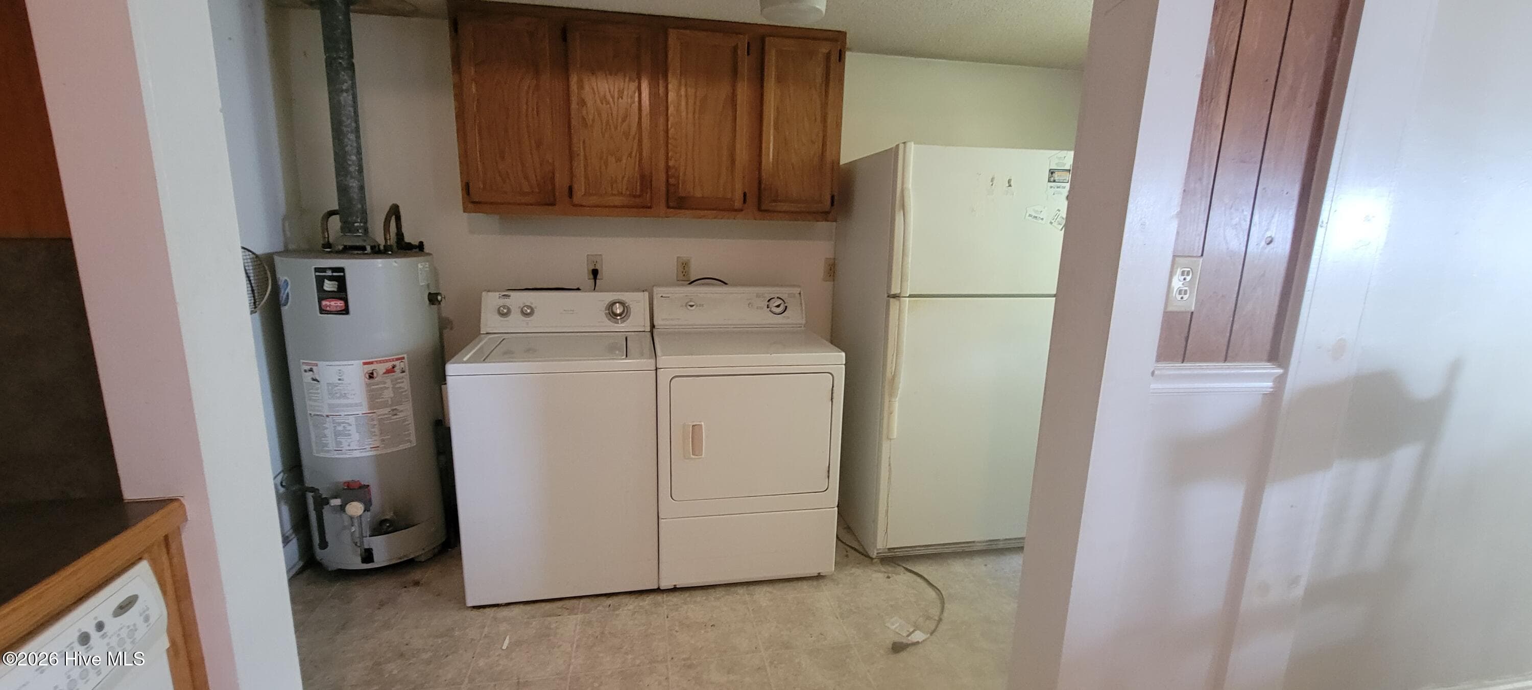 LAUNDRY OFF KITCHEN - 329 E 11th Street, Washington, NC 27889