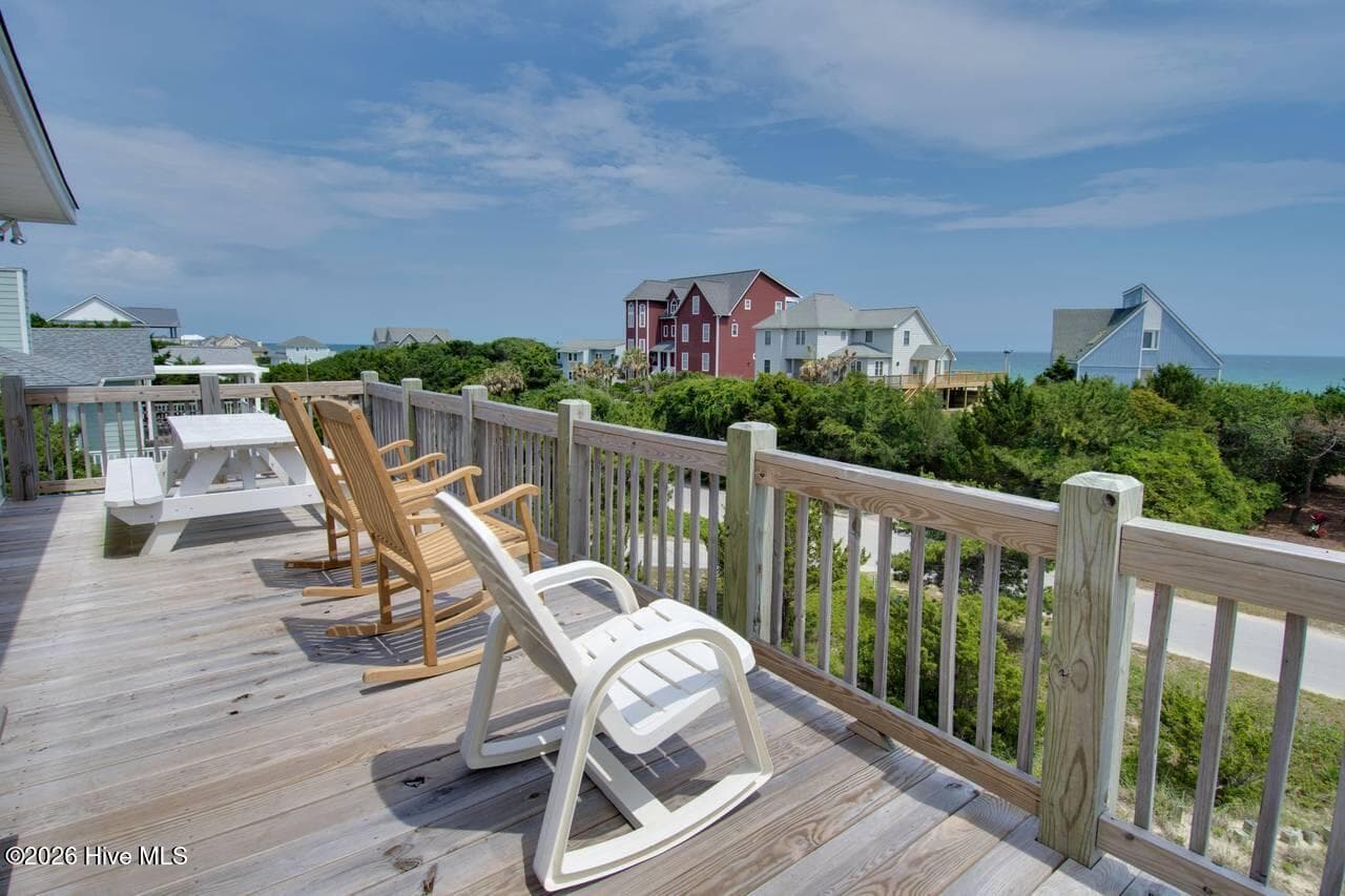 Top Level Deck - 6820 Ocean Drive, Emerald Isle, NC 28594