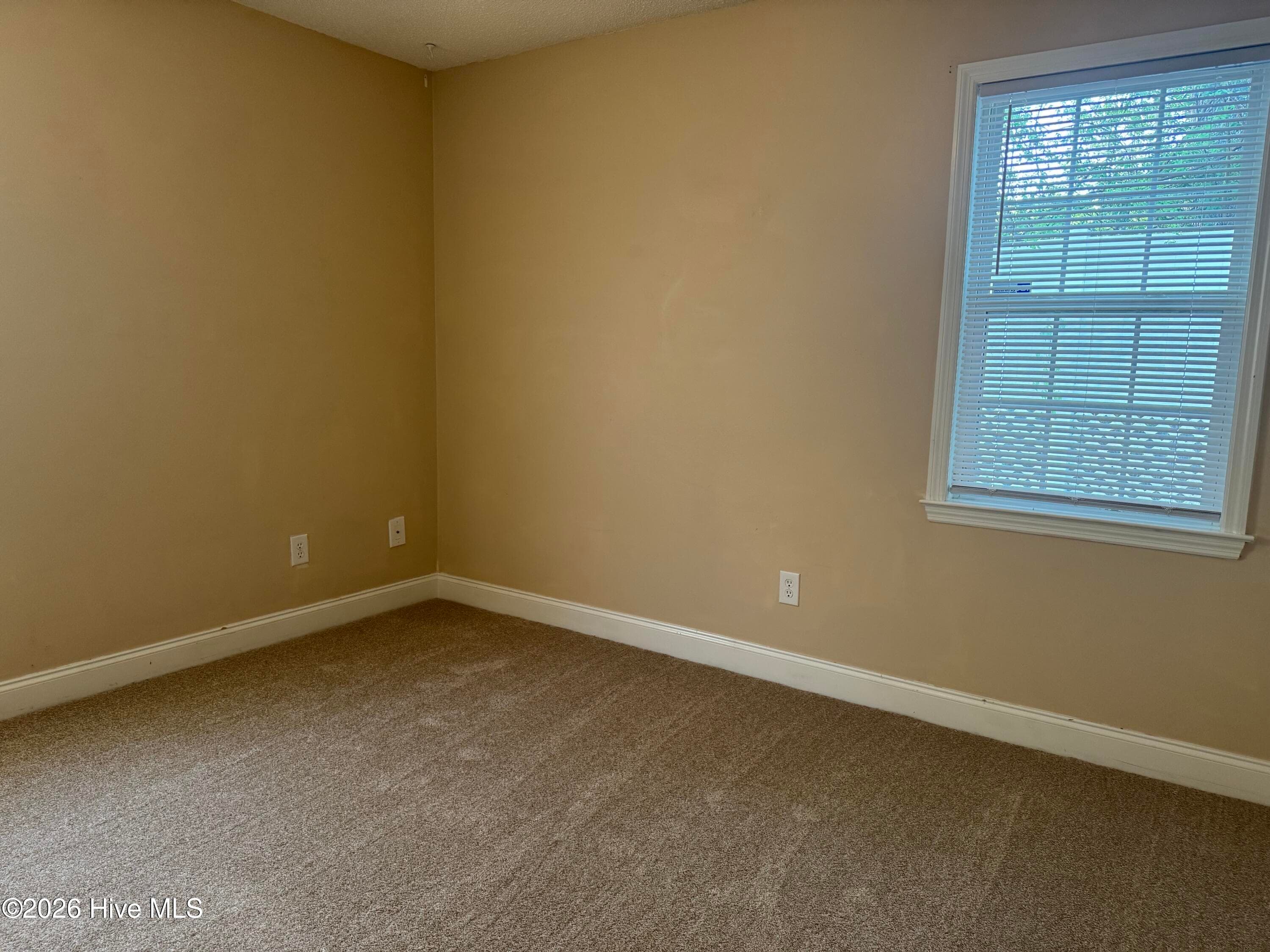 Single Family Residence at 112 Inge Court, New Bern, NC 28562, photo 8 of 24