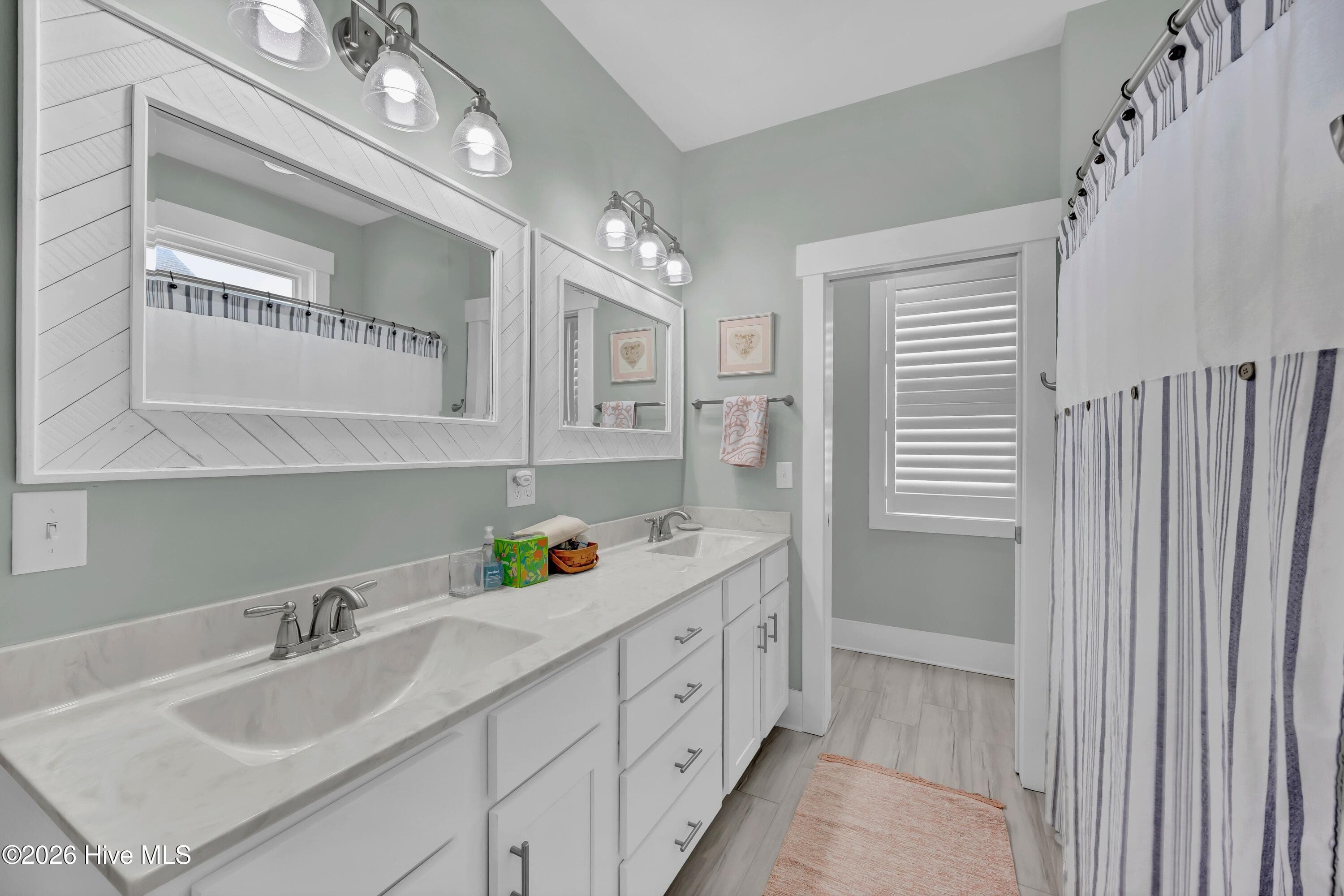Single Family Residence at 702 Fayetteville Avenue, Carolina Beach, NC 28428, photo 20 of 31