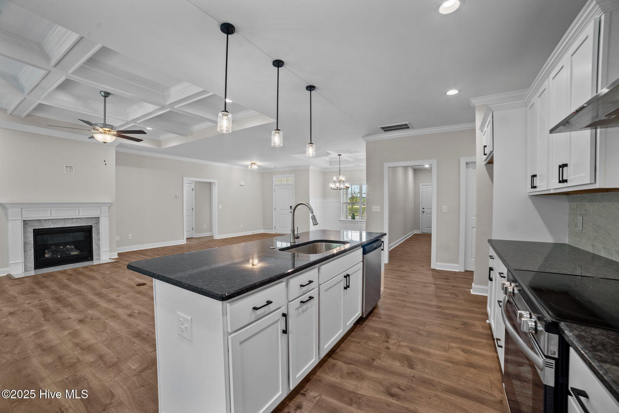 Photo of similar home - 3209 Honeysuckle Drive, Winterville, NC 28590