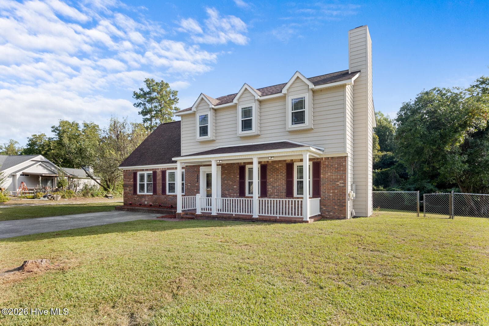 Single Family Residence at 2644 Idlebrook Circle, Midway Park, NC 28544, photo 2 of 43
