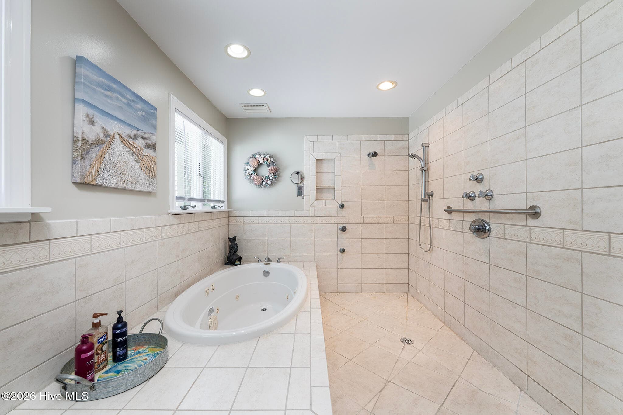 Primary Bathroom - 5616 Gondolier Drive, New Bern, NC 28560