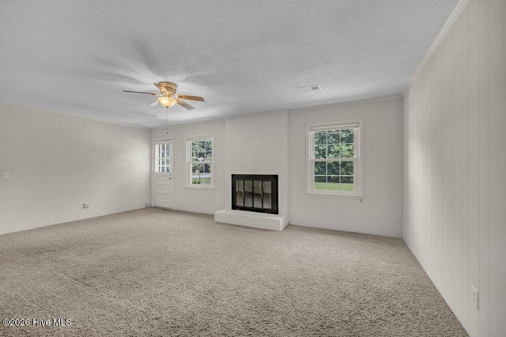 Single Family Residence at 618 Kelly Road, Wilmington, NC 28409, photo 6 of 27
