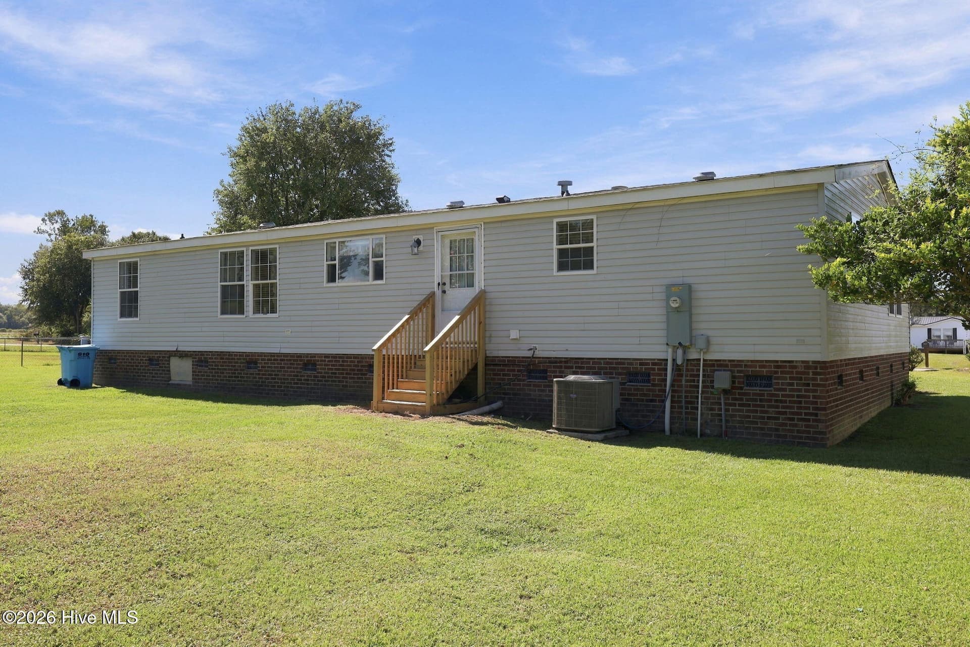 Manufactured Home at 102 Wildcat Court, Richlands, NC 28574, photo 36 of 55