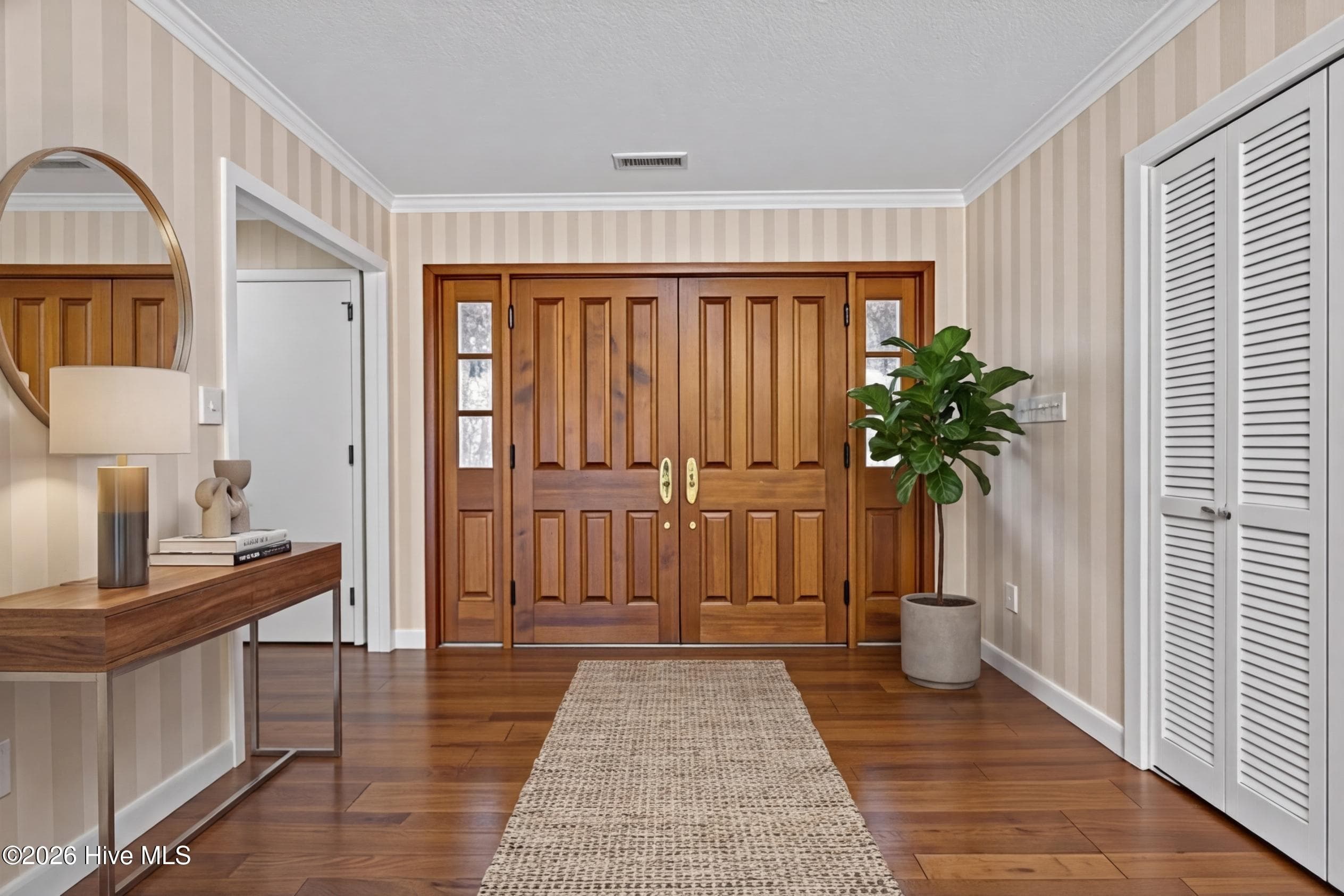 virtual staged foyer - 616 E Murphy Street, Wallace, NC 28466