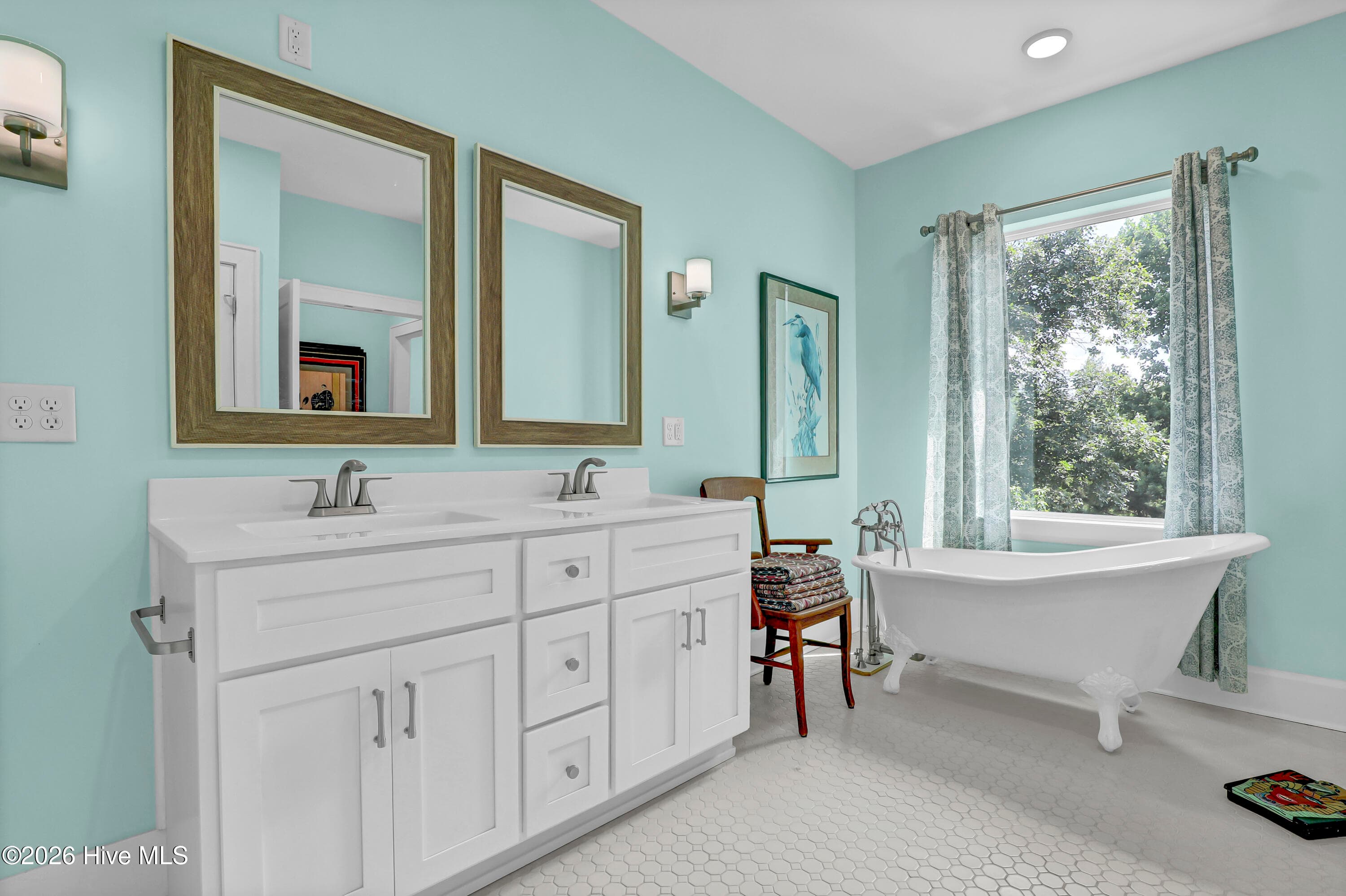 Single Family Residence at 630 Ravenswood Road, Hampstead, NC 28443, photo 32 of 94