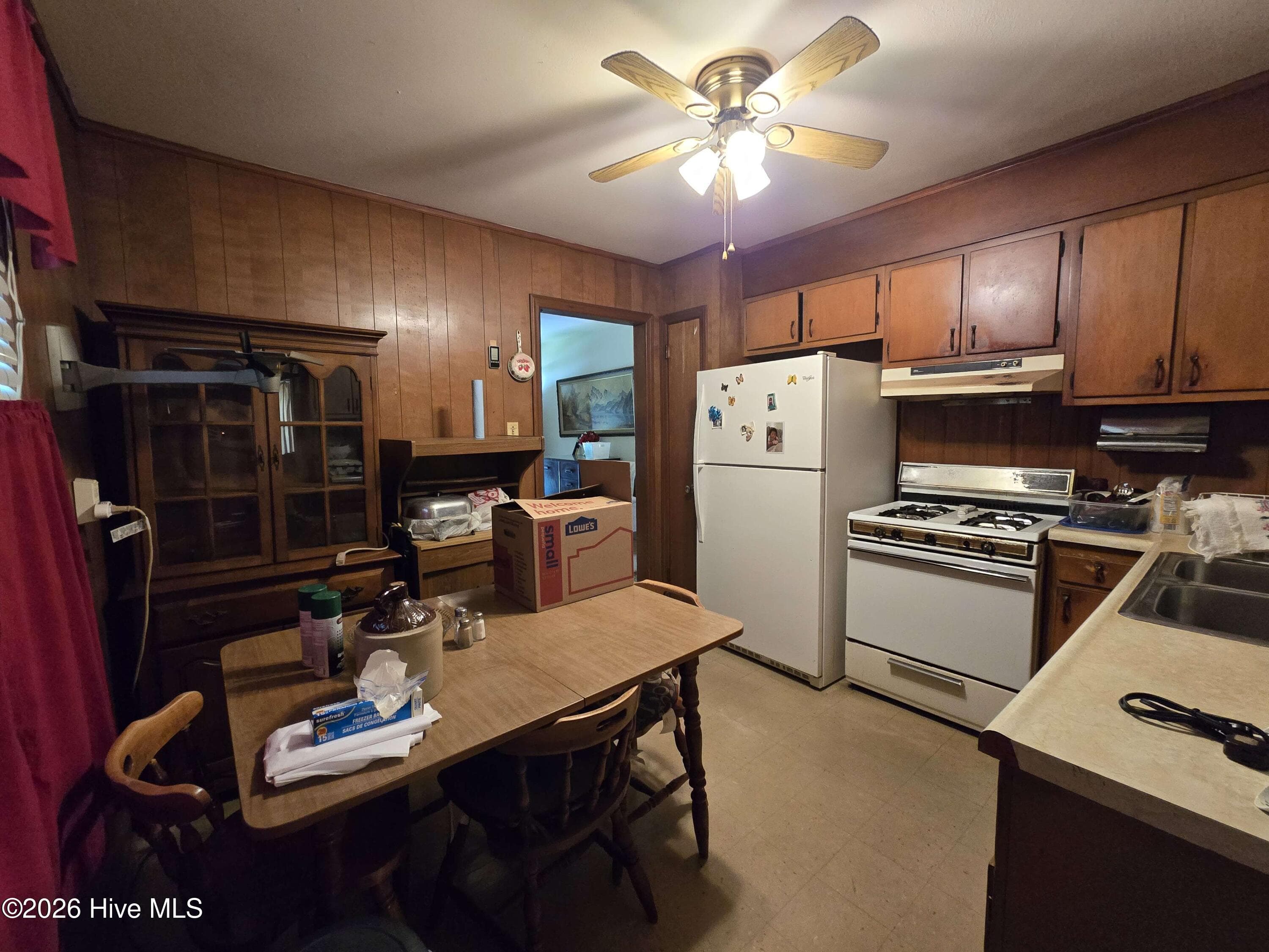 Single Family Residence at 1116 Leak Street, Rockingham, NC 28379, photo 6 of 14