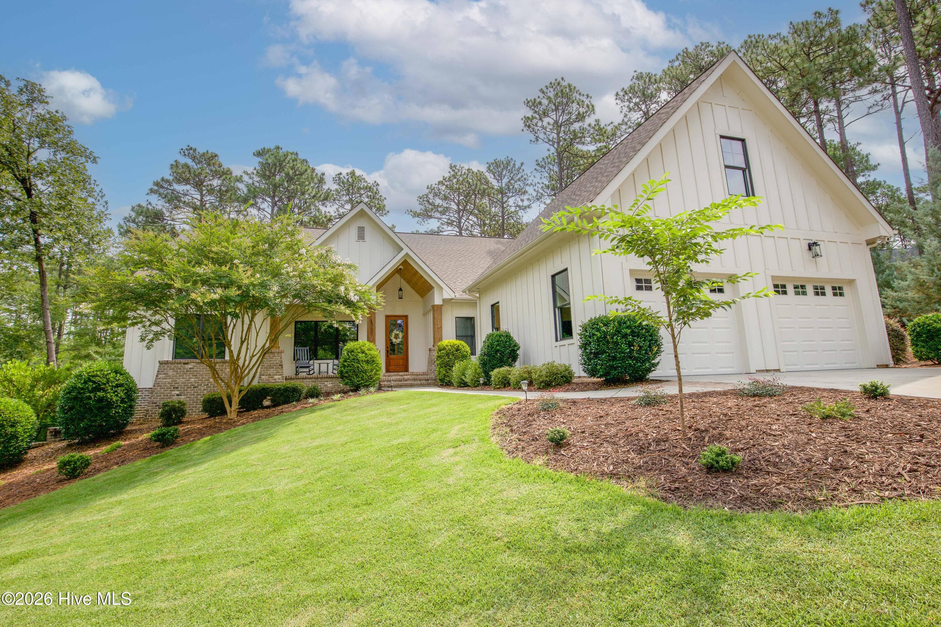 Single Family Residence at 102 Greystones Court, Pinehurst, NC 28374, photo 3 of 65