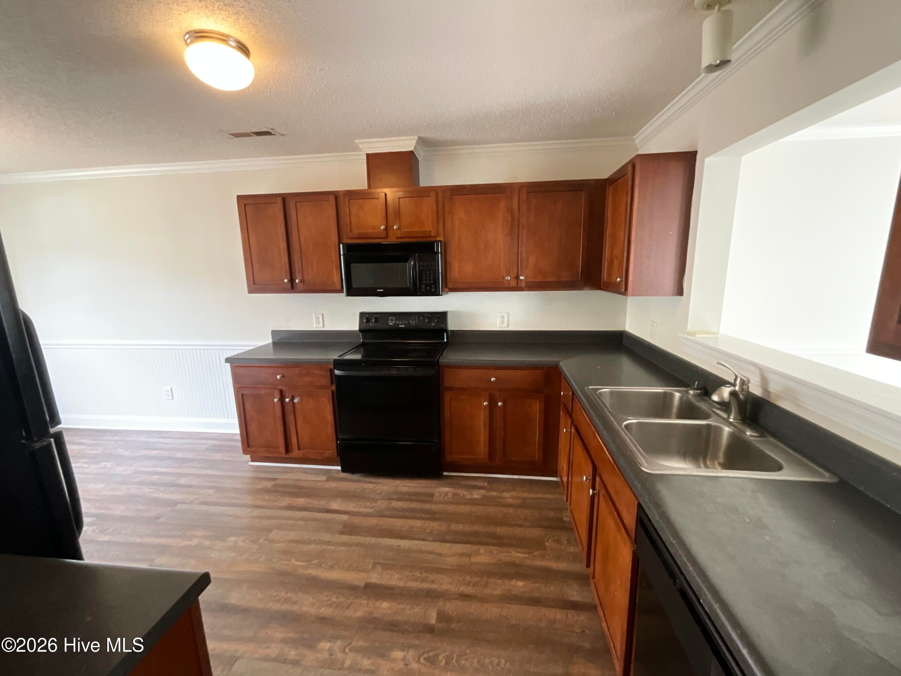 4243 Dudleys Grant Drive E, Winterville, NC 28590