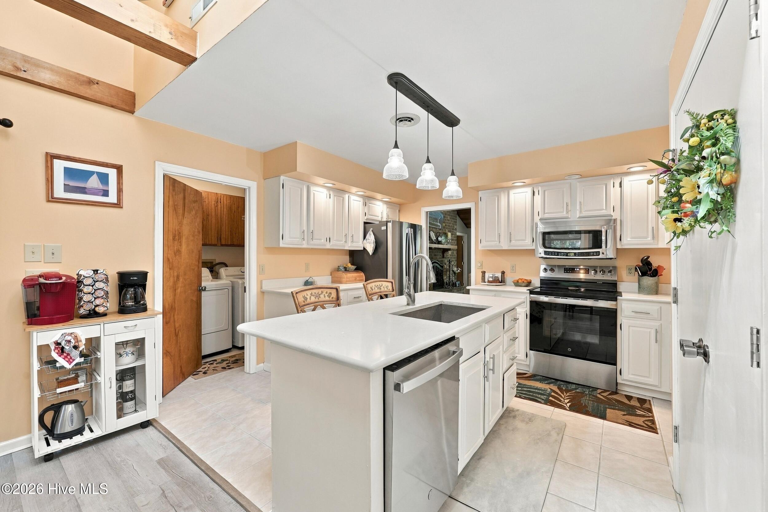Single Family Residence at 8 Niblick Court, Carolina Shores, NC 28467, Carolina Shores, photo 3 of 8