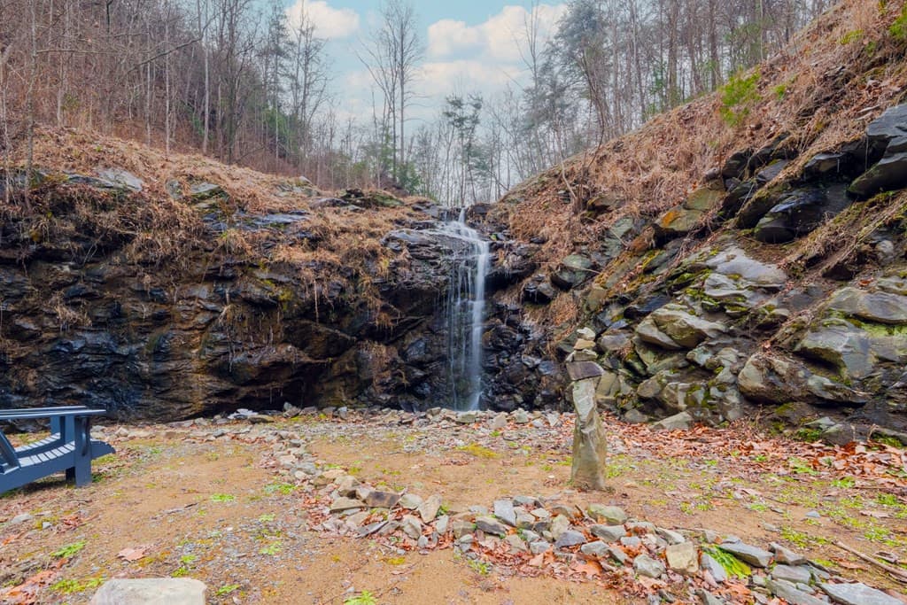 5 Acre Community Area with Fire Pit and Pavilion - Lot 120 Serene Pond Trail, Murphy, NC 28906