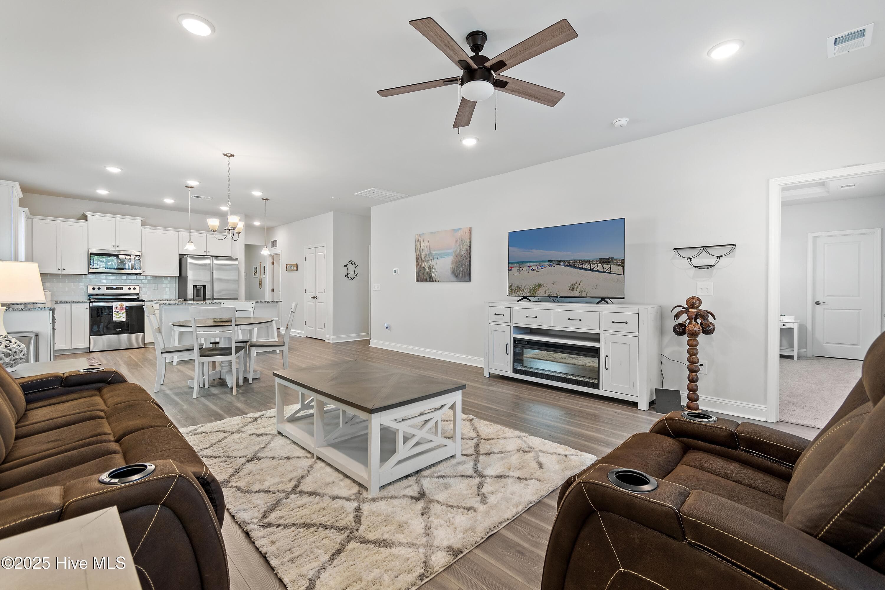 Single Family Residence at 225 Eagle Claw Drive, Calabash, NC 28467, photo 13 of 50