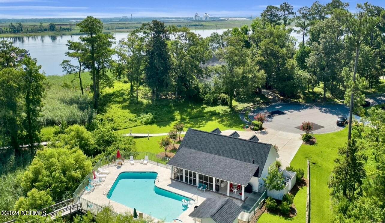 community clubhouse and pool - 10213 Mariners Cove Court, Leland, NC 28451, Leland
