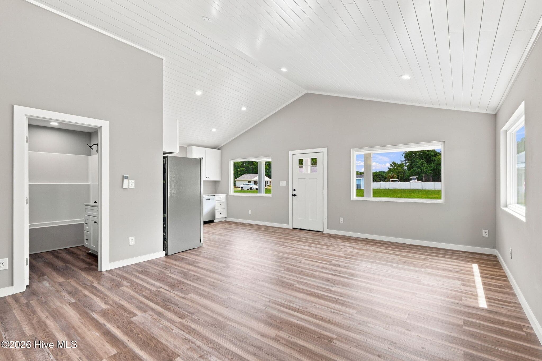 Condominium at 171 Long Pond Loop, Swansboro, NC 28584, photo 6 of 27