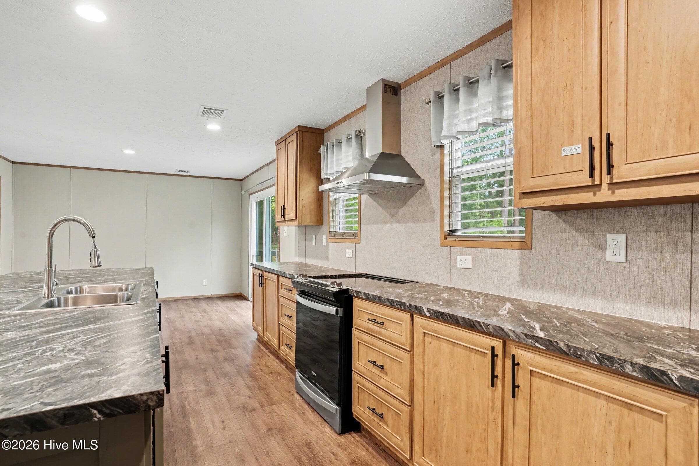 Manufactured Home at 335 Ridgewood Drive NW, Calabash, NC 28467, photo 21 of 39