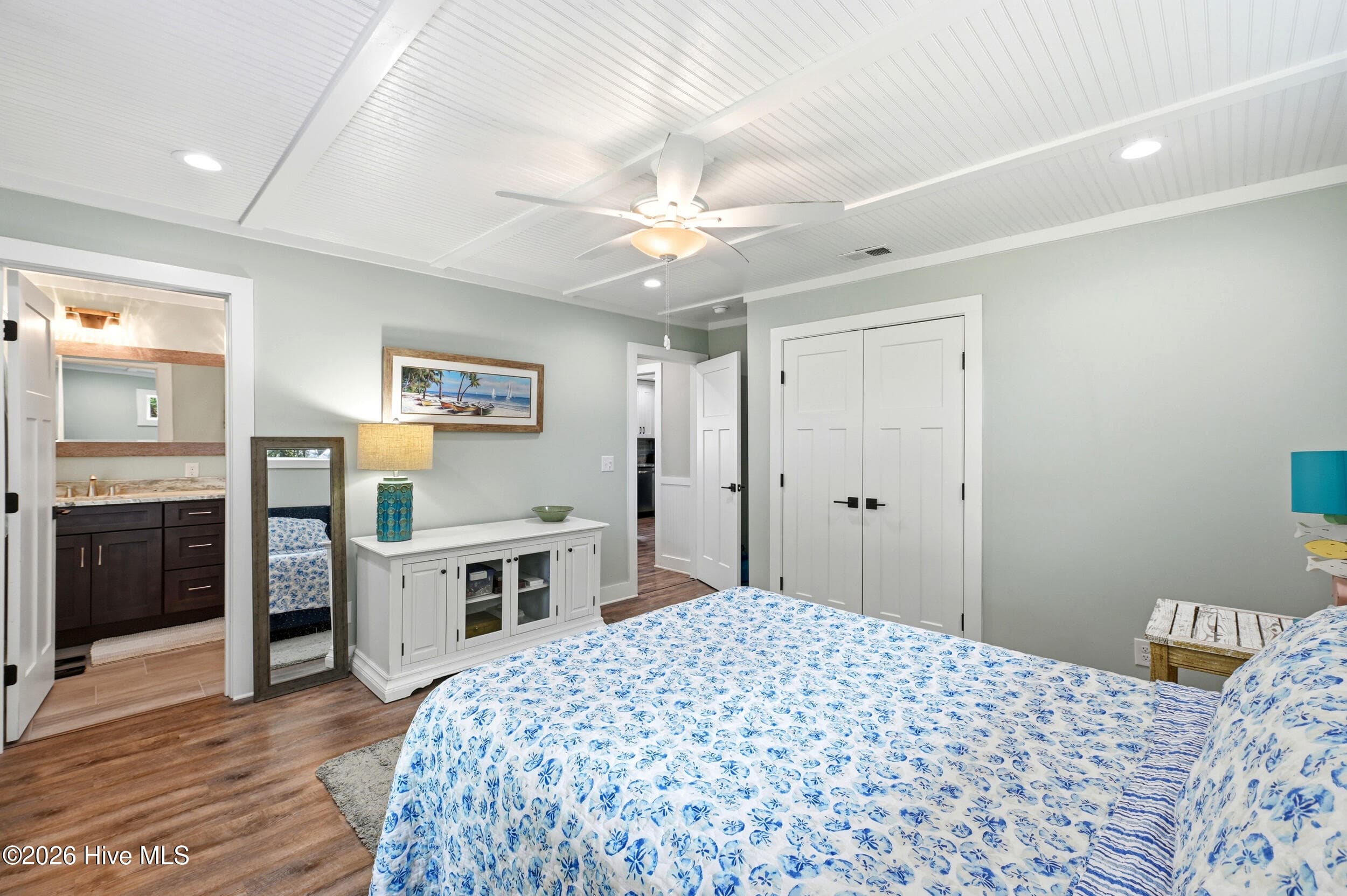 Single Family Residence at 609 Clarendon Avenue, Southport, NC 28461, photo 3 of 5