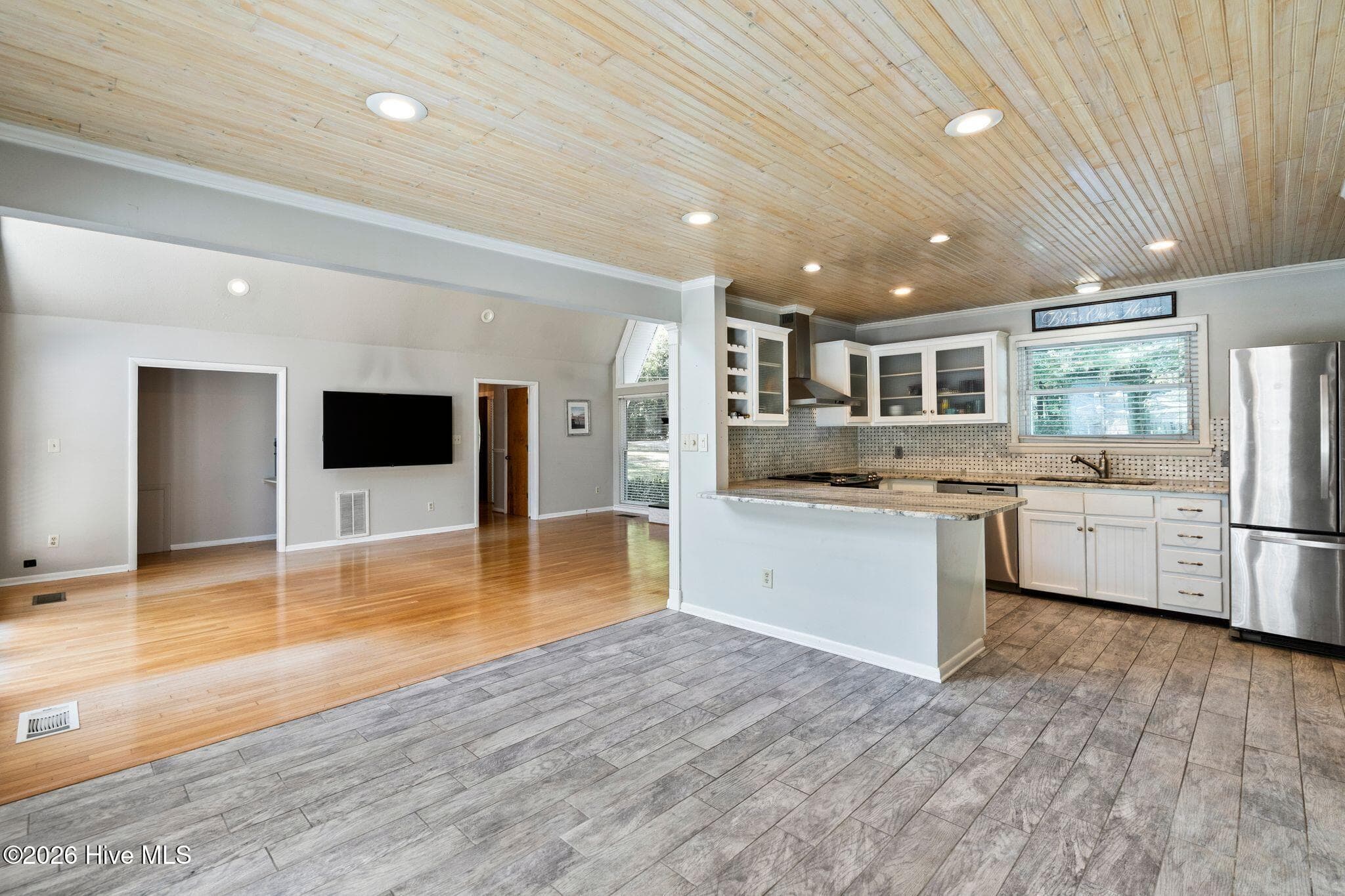 Single Family Residence at 220 Brockway Road, Wilmington, NC 28411, photo 27 of 97