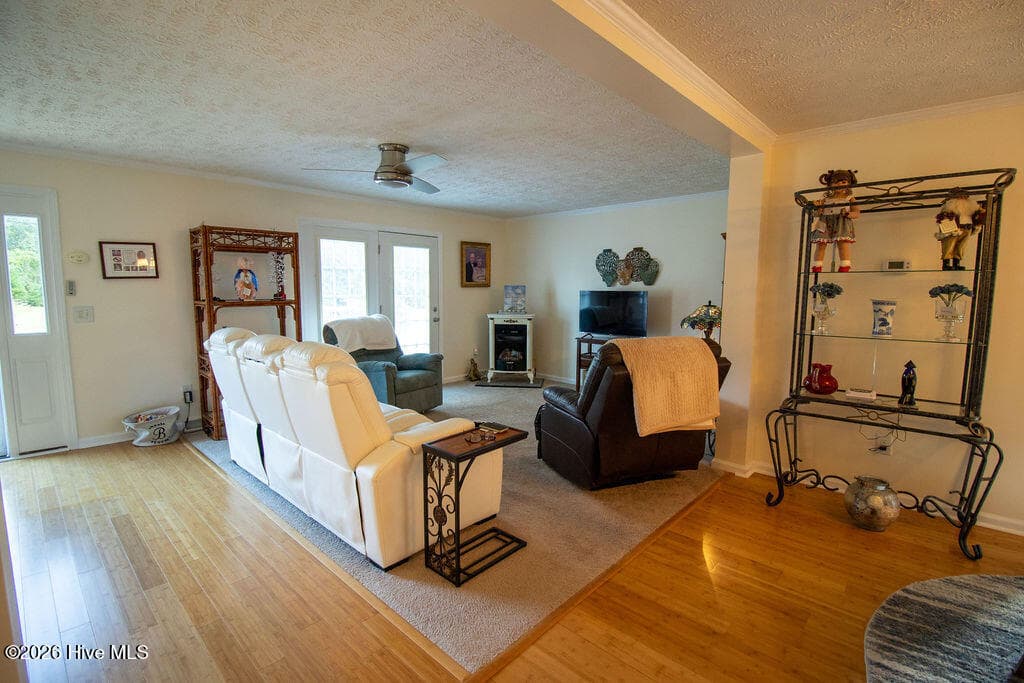 Manufactured Home at 195 Godfrey Boulevard, Havelock, NC 28532, photo 10 of 48