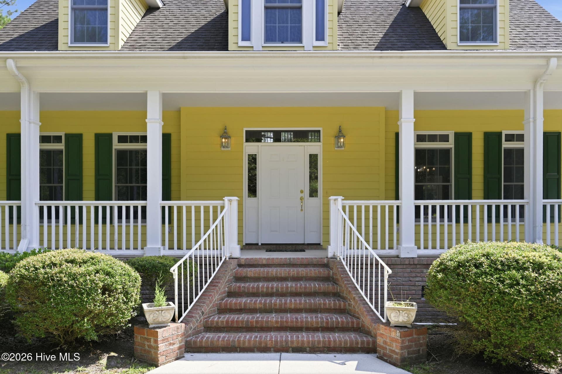 Single Family Residence at 303 Creekview Drive, Hampstead, NC 28443, photo 9 of 56