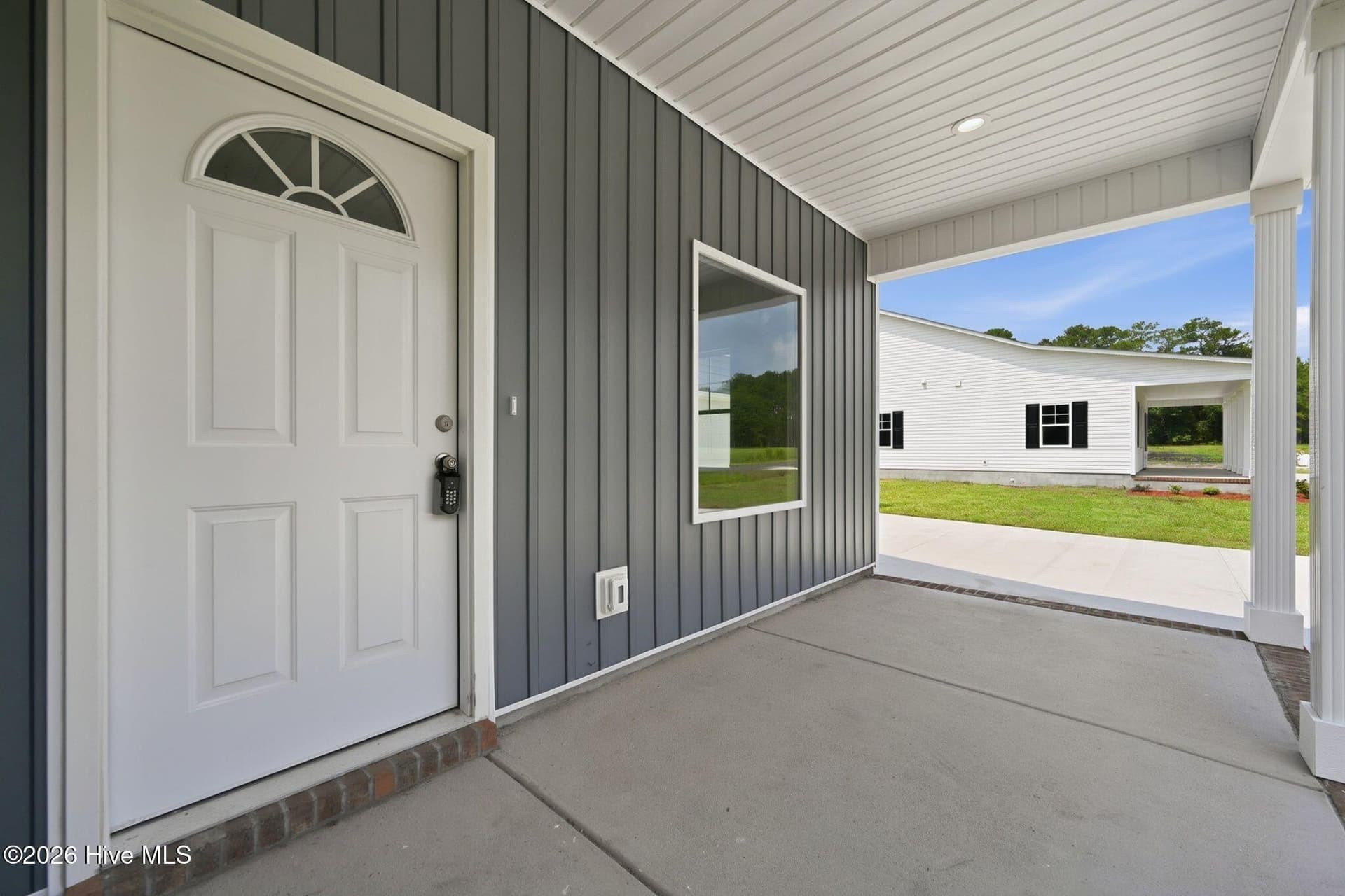 Single Family Residence at 589 Batchelor Road, Richlands, NC 28574, photo 7 of 54