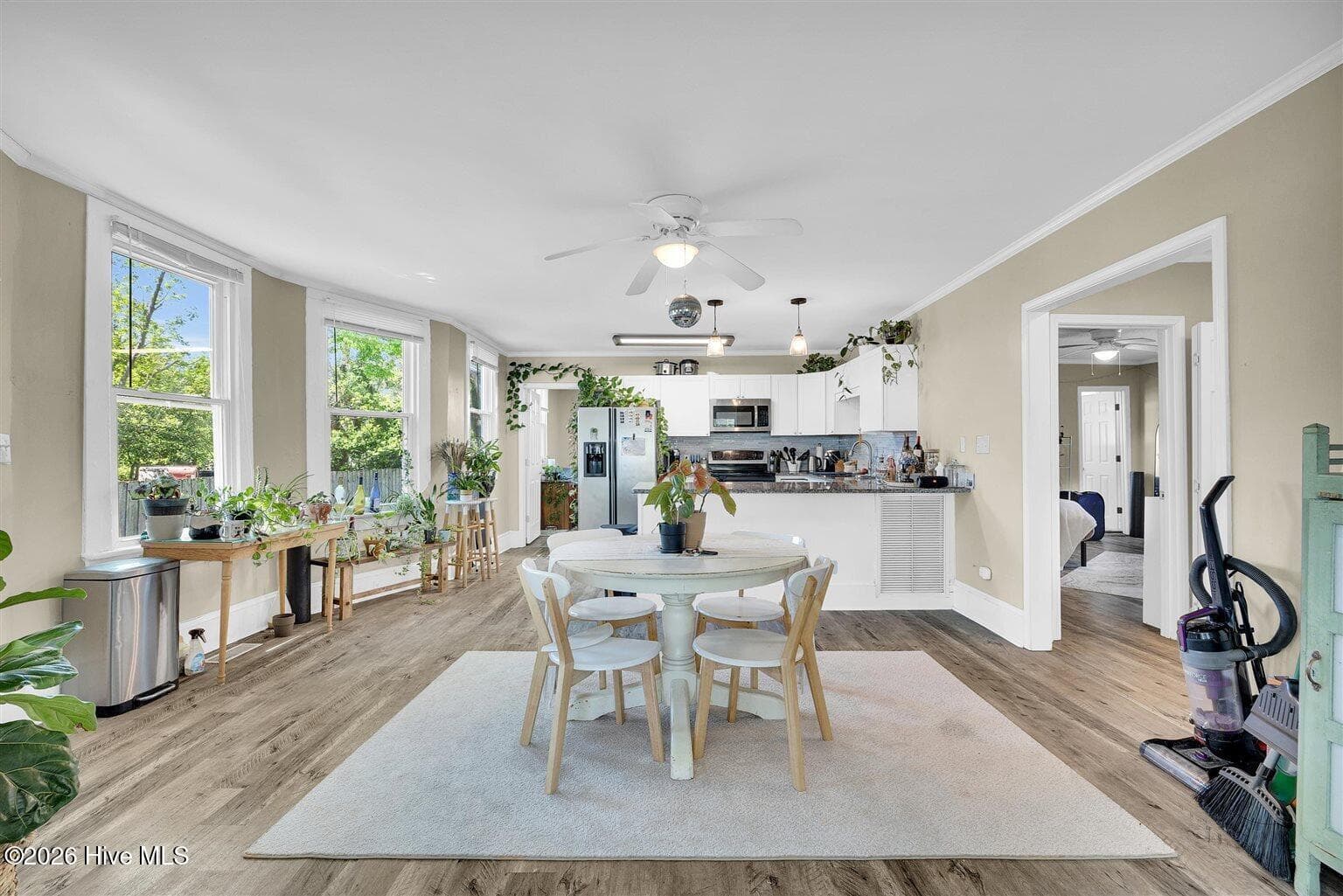 Front Dining/Kitchen - 305 Macmillan Avenue N, Wilmington, NC 28403