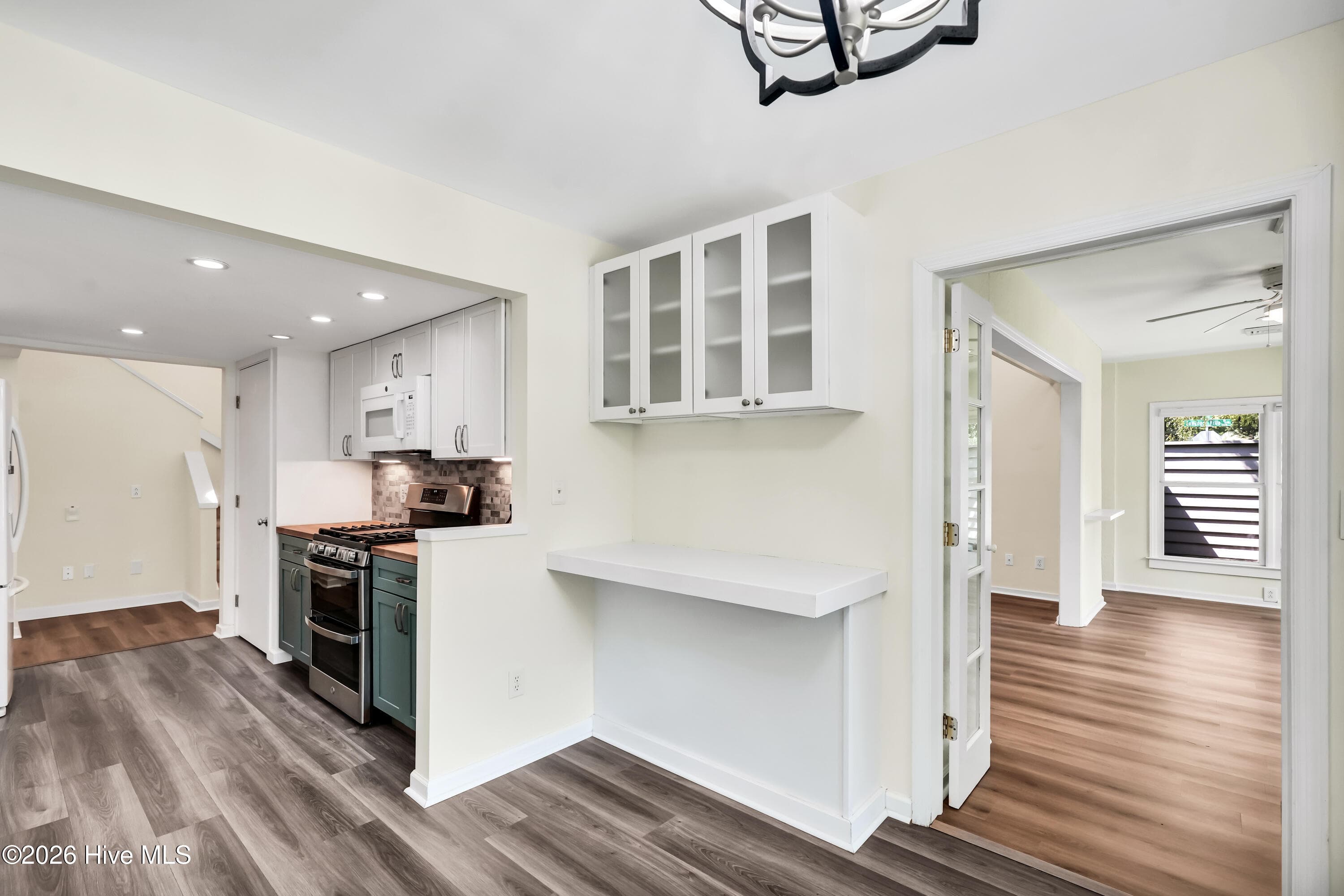 Townhouse at 1433 Villa Place E, Wilmington, NC 28409, photo 18 of 53