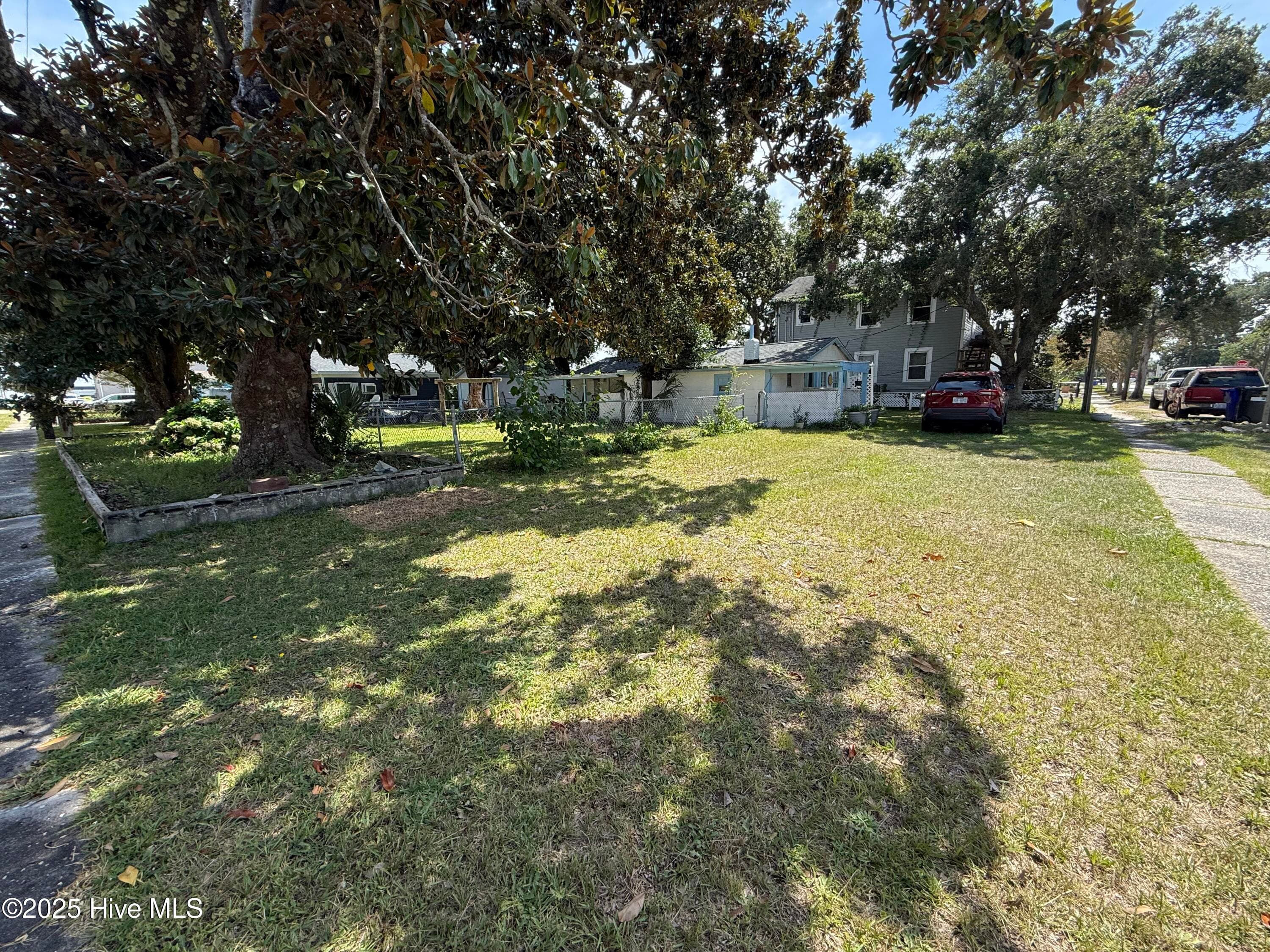 Single Family Residence at 404 N Third Street, Carolina Beach, NC 28428, photo 6 of 11