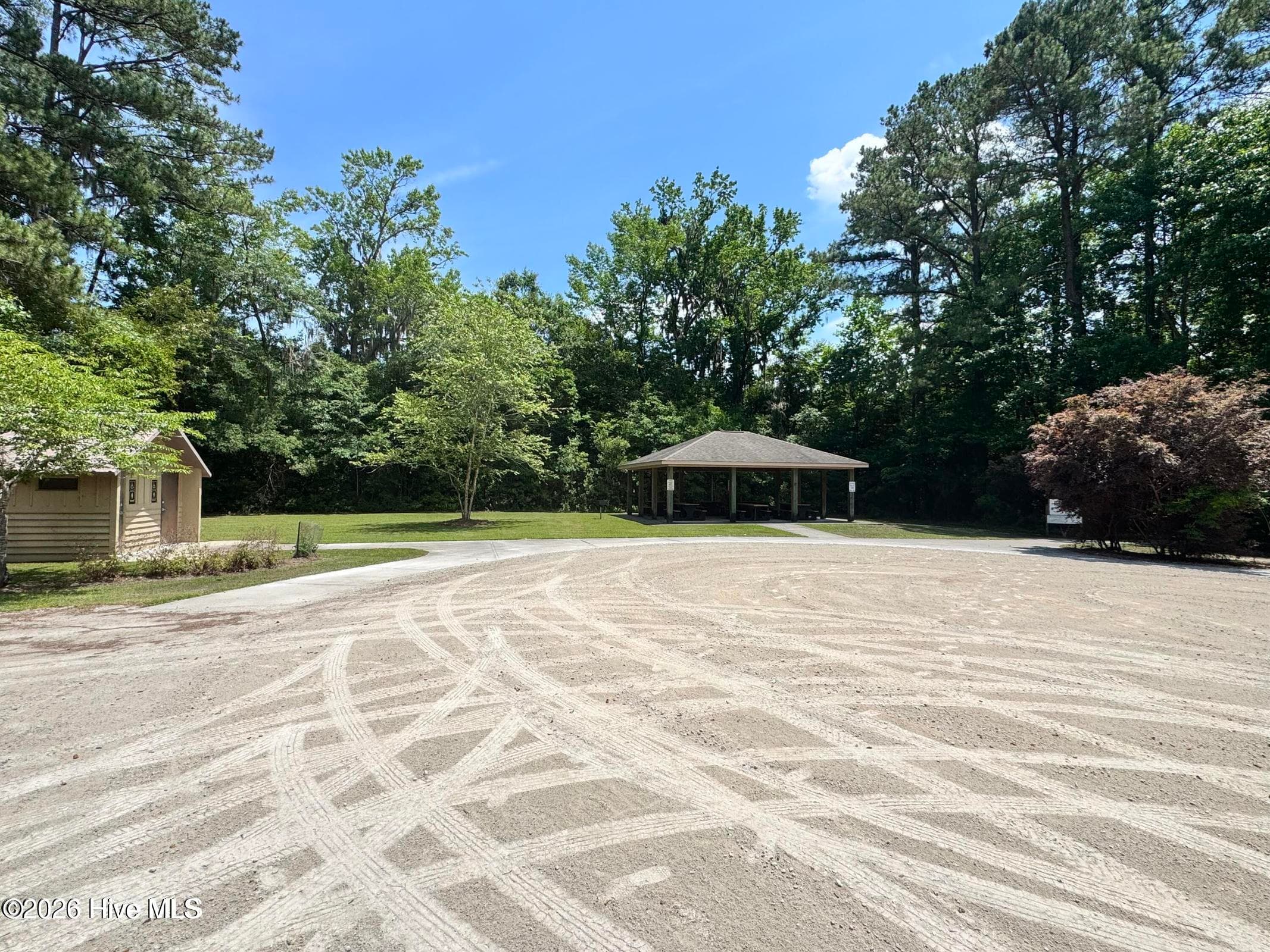 Single Family Residence at 1318 Caracara Drive, New Bern, NC 28560, photo 32 of 33