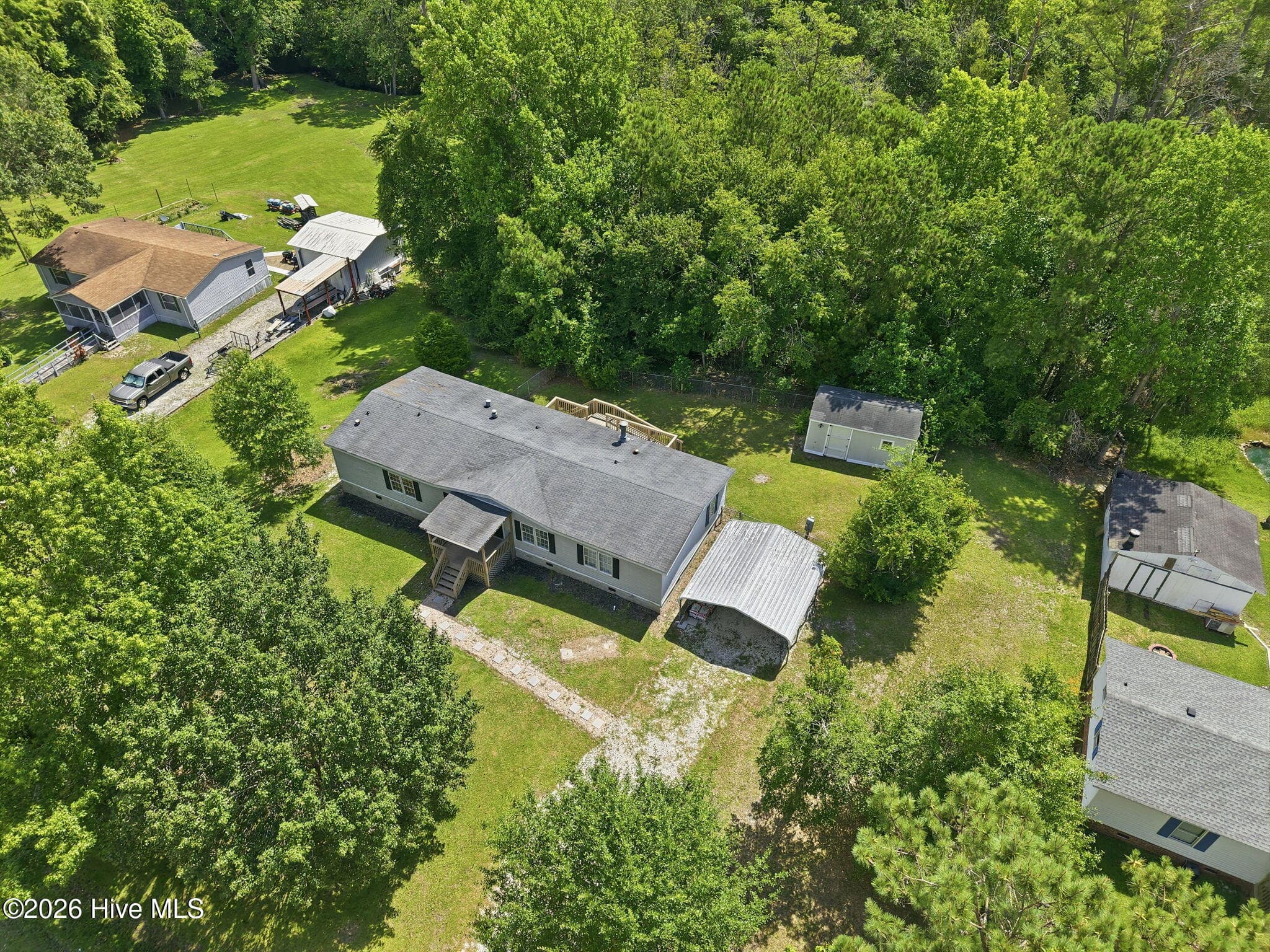Manufactured Home at 123 Youpon Drive, Hubert, NC 28539, photo 2 of 5
