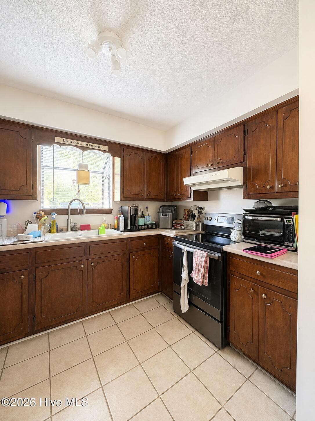 Townhouse at 117 Quarterdeck Townes, New Bern, NC 28562, New Bern, photo 3 of 22