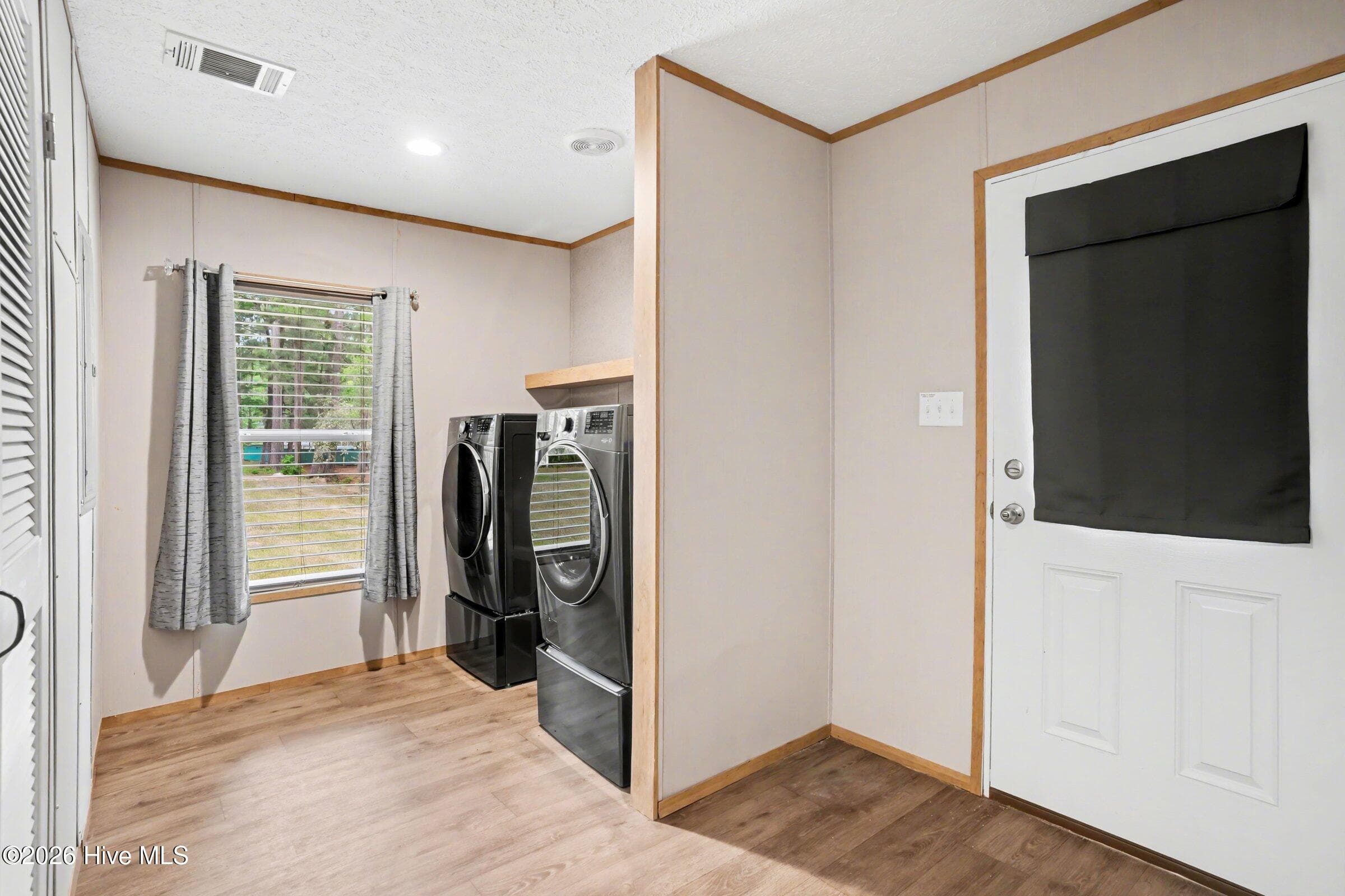 Manufactured Home at 335 Ridgewood Drive NW, Calabash, NC 28467, photo 22 of 39