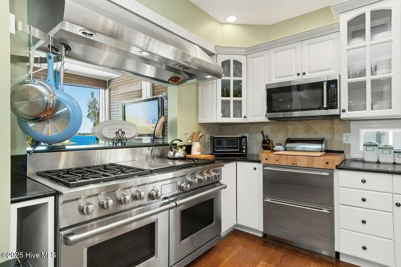 Commercial Kitchen - 7012 Sound Drive, Emerald Isle, NC 28594