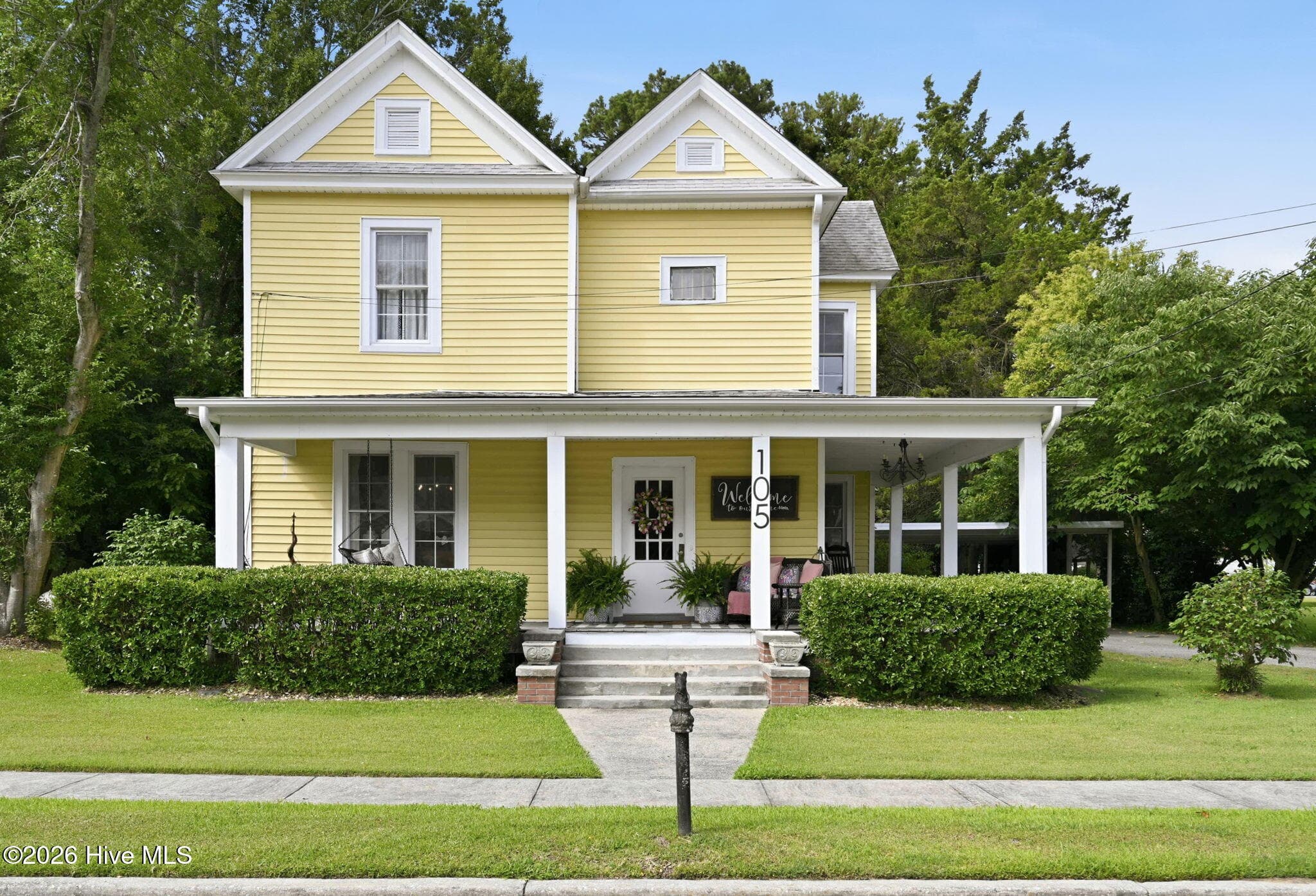 Single Family Residence at 105 E Hargett Street, Richlands, NC 28574, photo 2 of 70