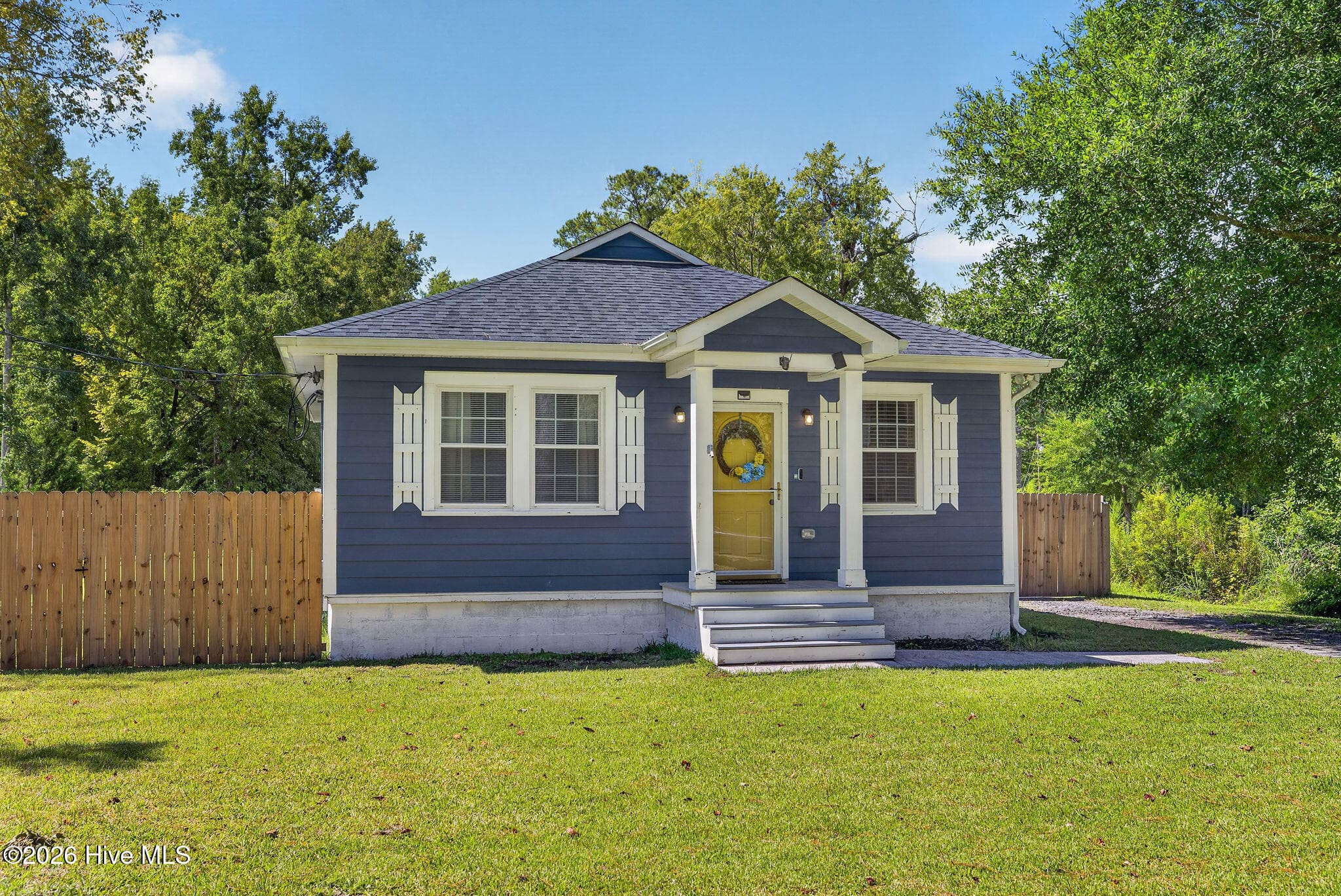 Single Family Residence at 104 Gilbert Curry Drive, Castle Hayne, NC 28429, photo 2 of 28