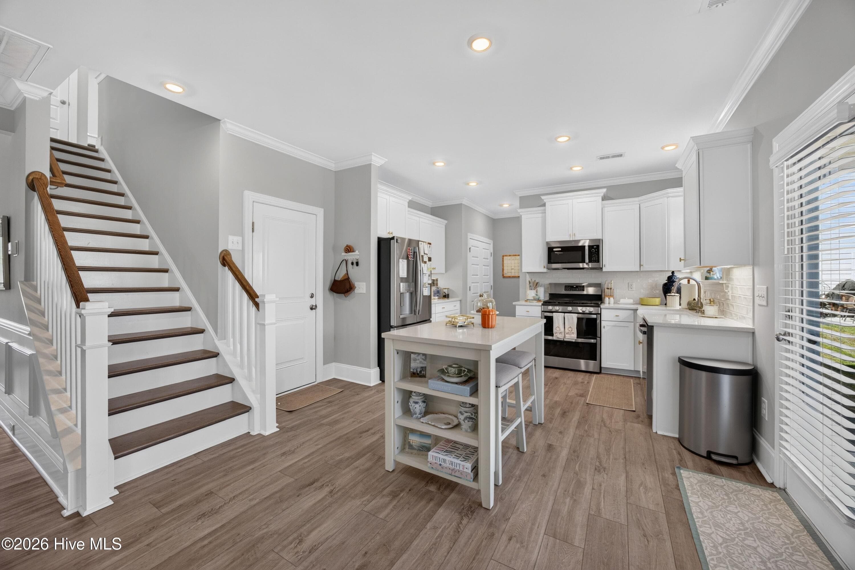 Single Family Residence at 5507 Ivy Stone Lane, Wilmington, NC 28403, photo 6 of 25
