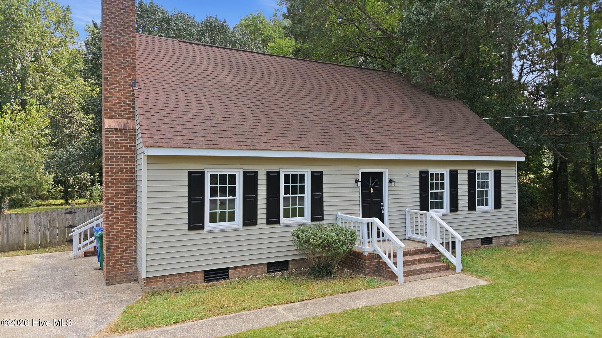 Single Family Residence at 2522 Buckingham Road NW, Wilson, NC 27896, photo 2 of 44
