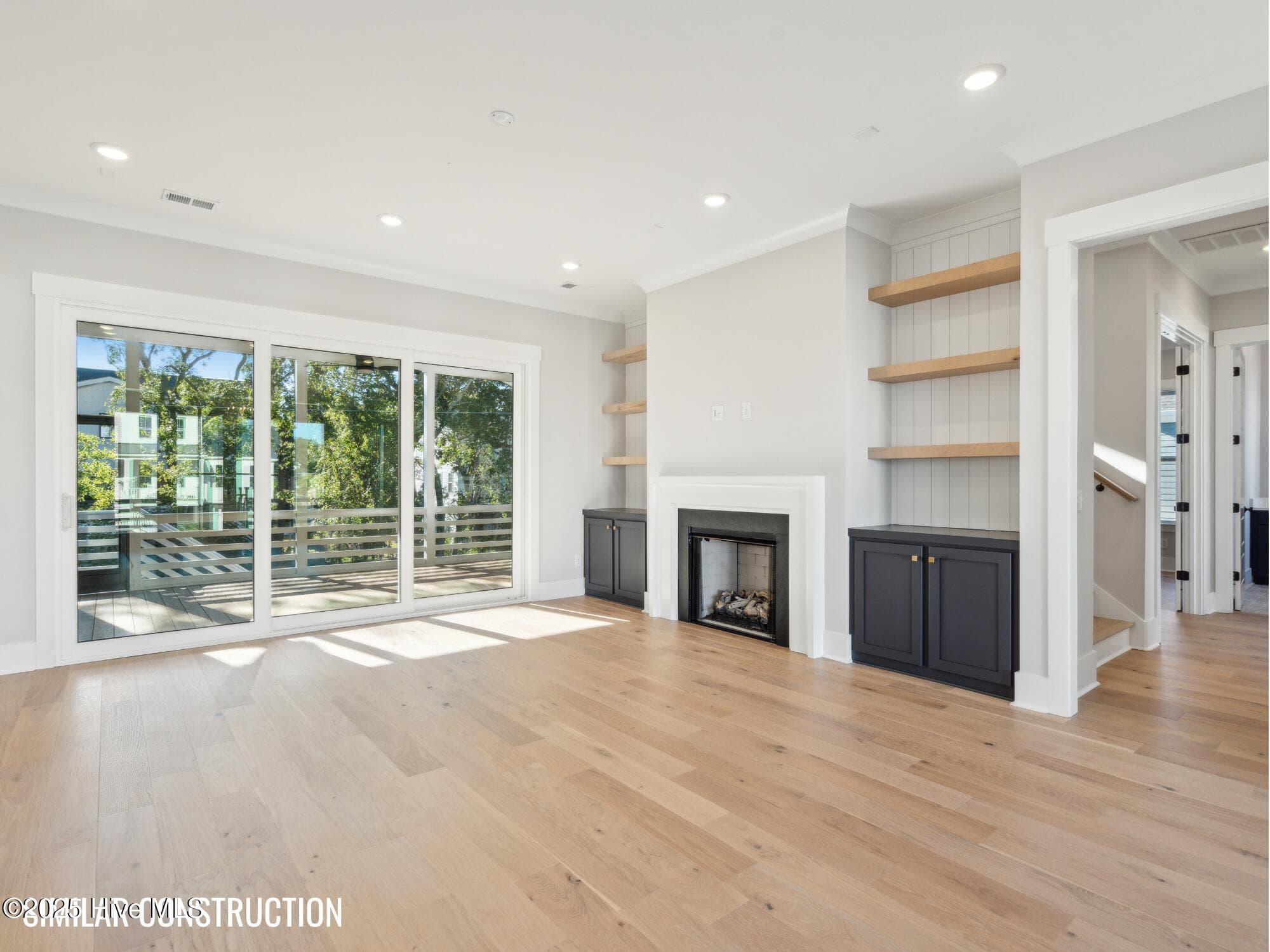 Single Family Residence at 503 Swan Court, Beaufort, NC 28516, photo 2 of 5