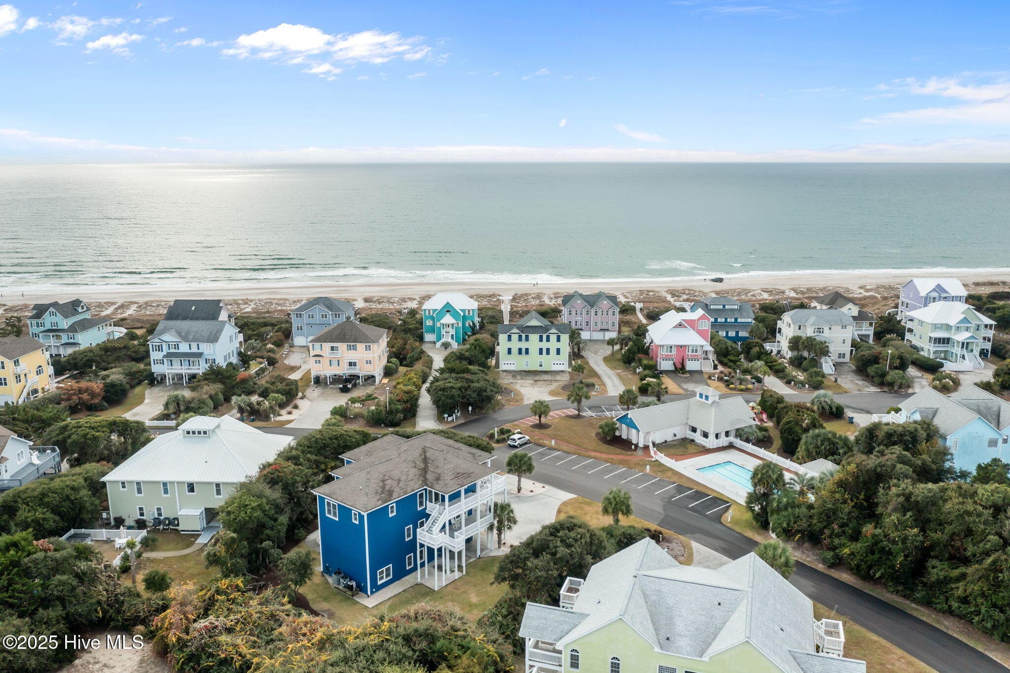 Single Family Residence at 320 Governor Safford Lane, Emerald Isle, NC 28594, photo 81 of 90