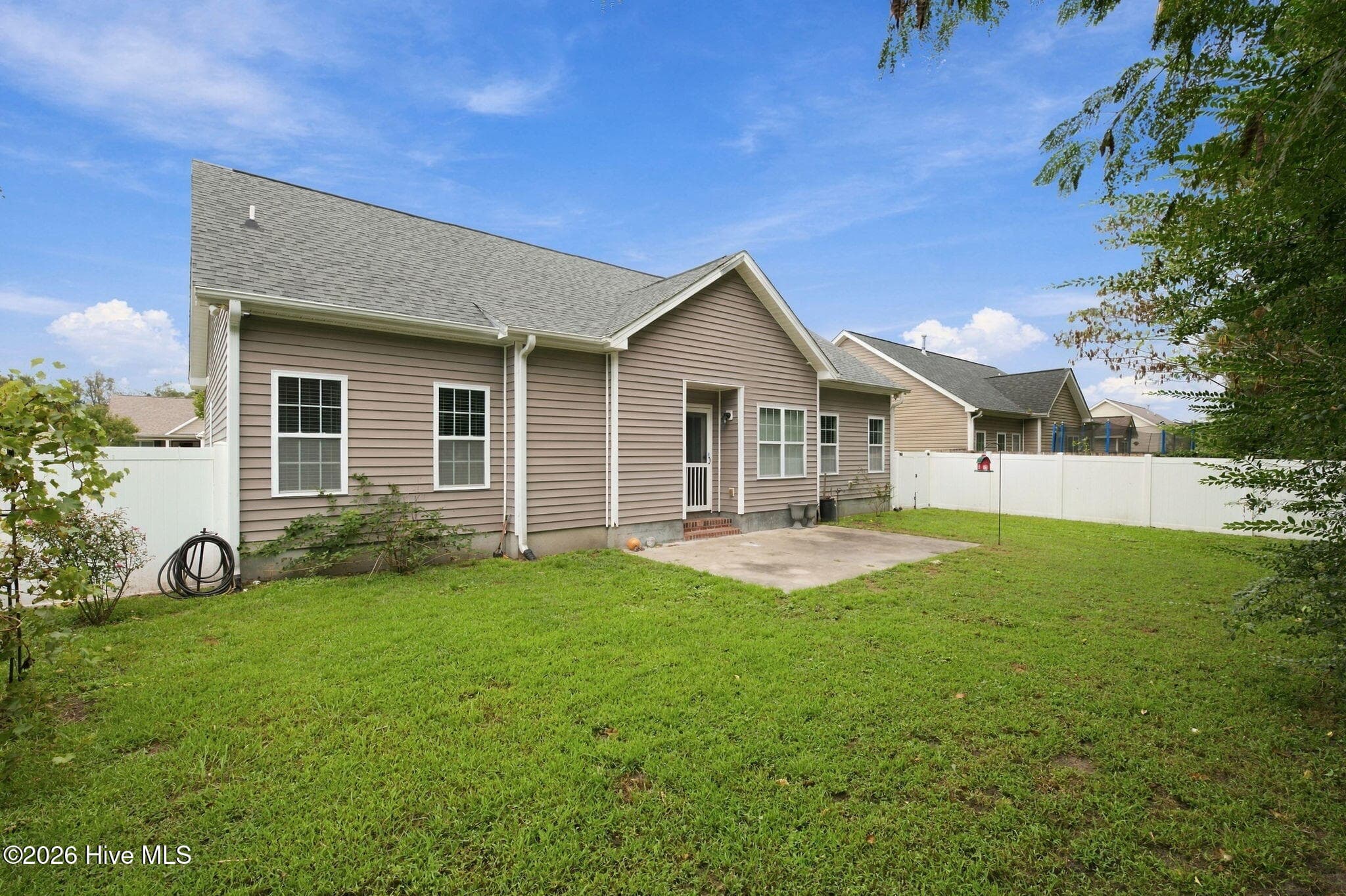 Single Family Residence at 104 Lynden Lane, New Bern, NC 28560, photo 42 of 51