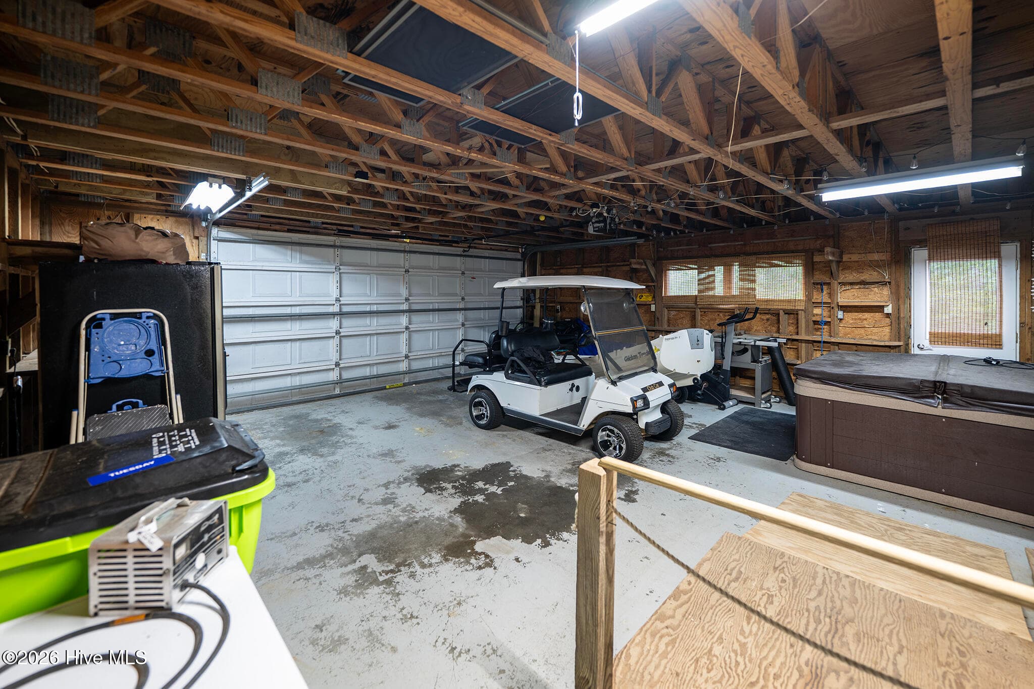 Attached Garage - 5616 Gondolier Drive, New Bern, NC 28560
