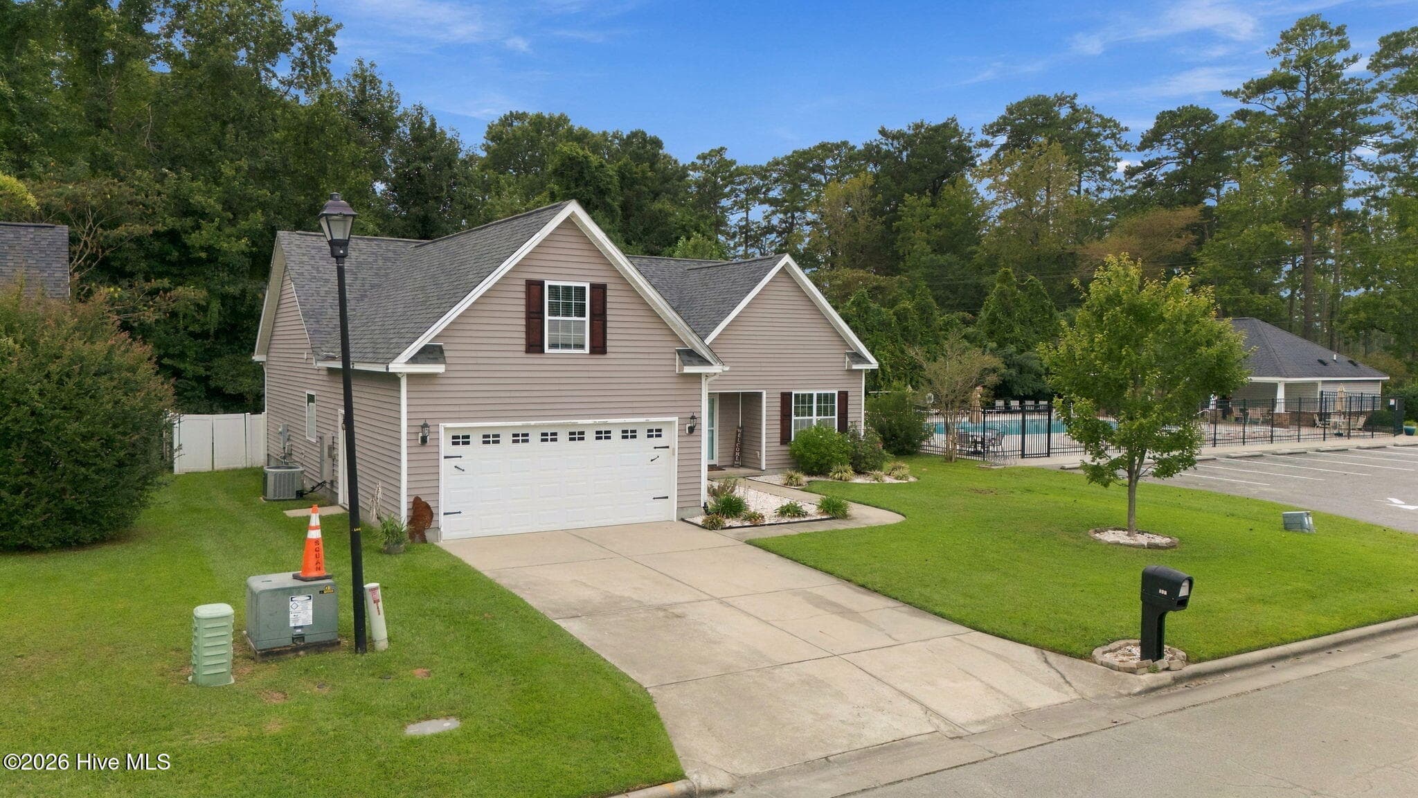 Single Family Residence at 104 Lynden Lane, New Bern, NC 28560, photo 7 of 51