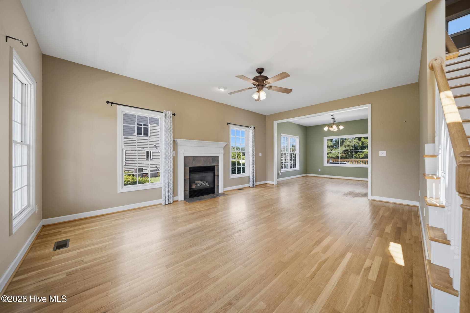Living Room - 117 Middle Point Road, Hampstead, NC 28443