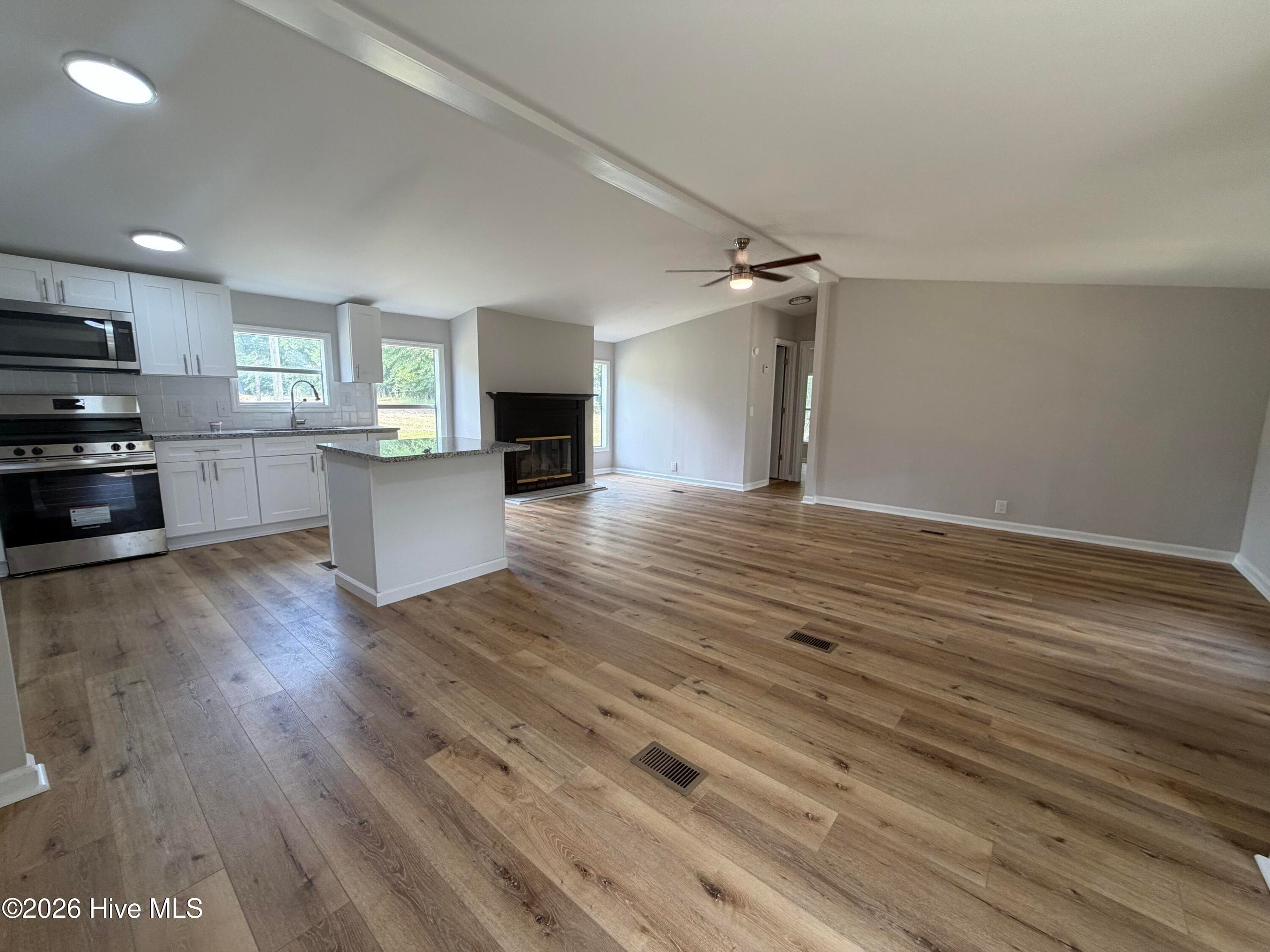 New Flooring, Fresh paint, New appliances - 1894 Creek Road, Girard, GA 30426