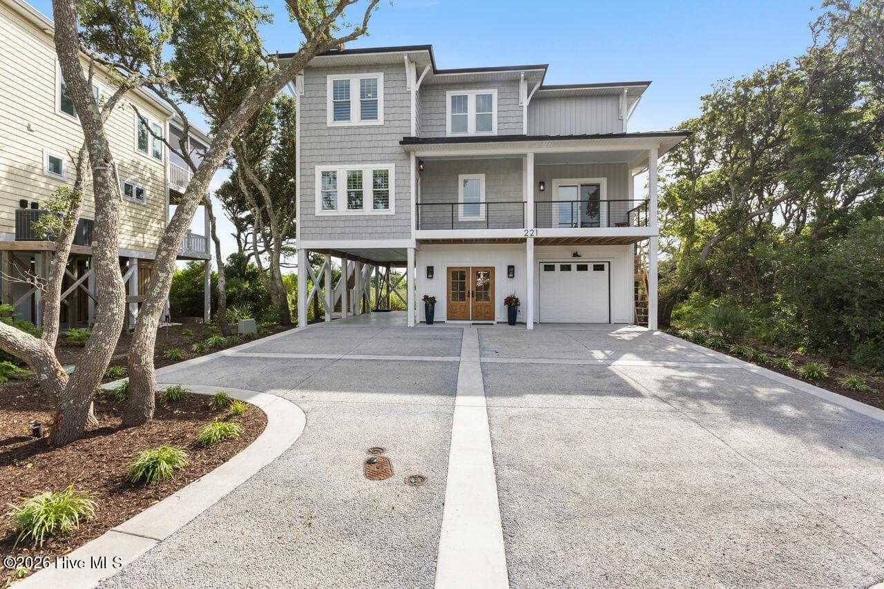 Single Family Residence at 221 Porto Vista Drive, North Topsail Beach, NC 28460, photo 4 of 84